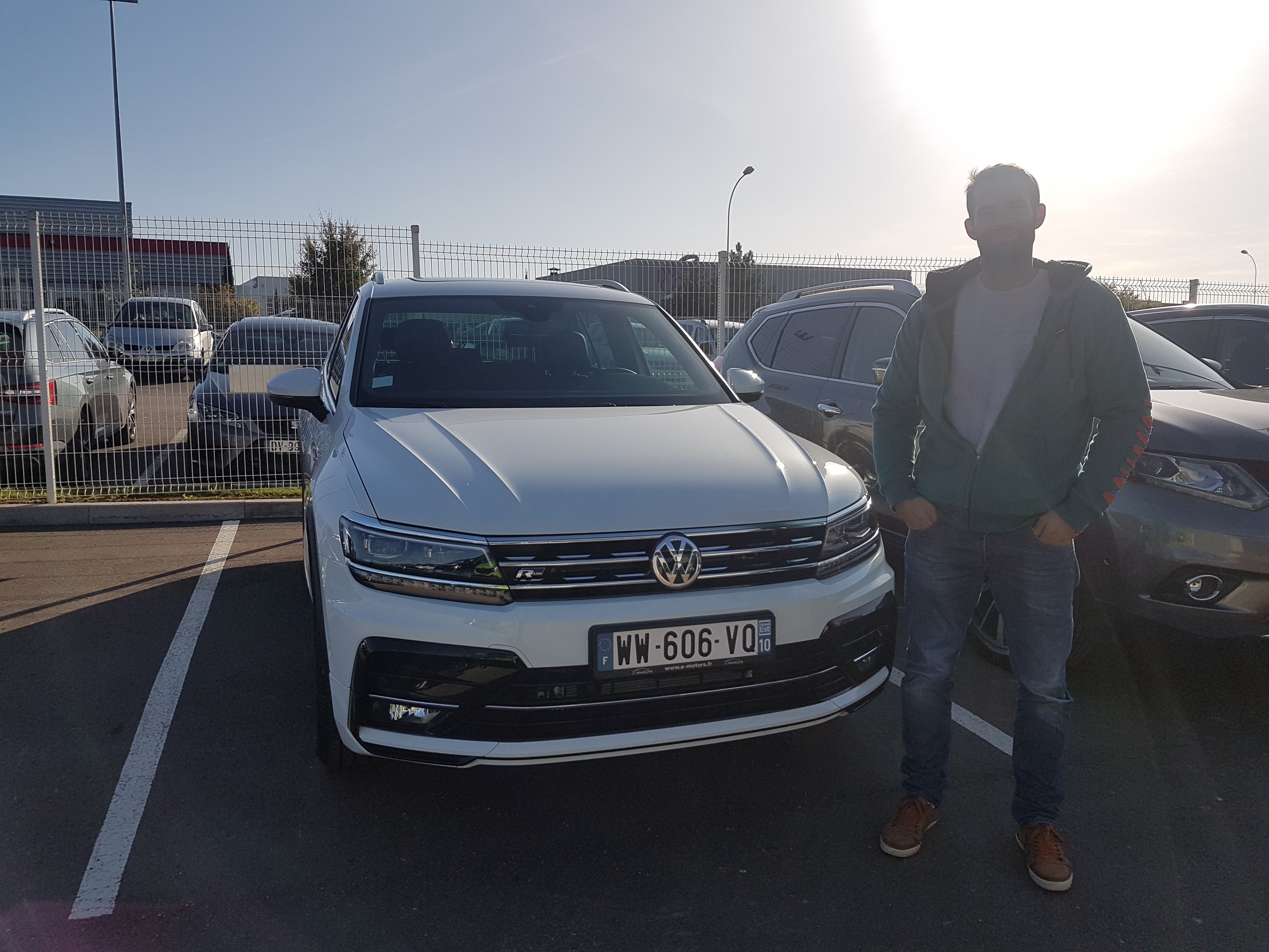 Avis-mandataire-auto-Emotors-Volkswagen-Tiguan-Carat-r-line-tdi-190-4motion-dsg7.