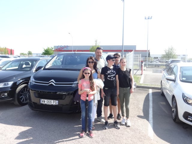 Avis-mandataire-auto-Emotors-Citroen-Spacetourer-Feel-m-bluehdi-150-s-s-plus-gps-cam-ra.