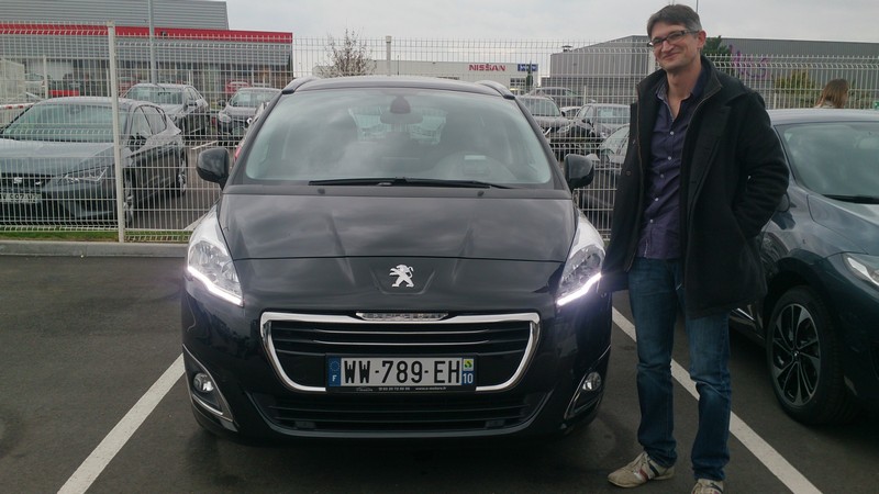Avis-mandataire-auto-Emotors--Peugeot-5008-allure-bluehdi-120-plus-7places-.
