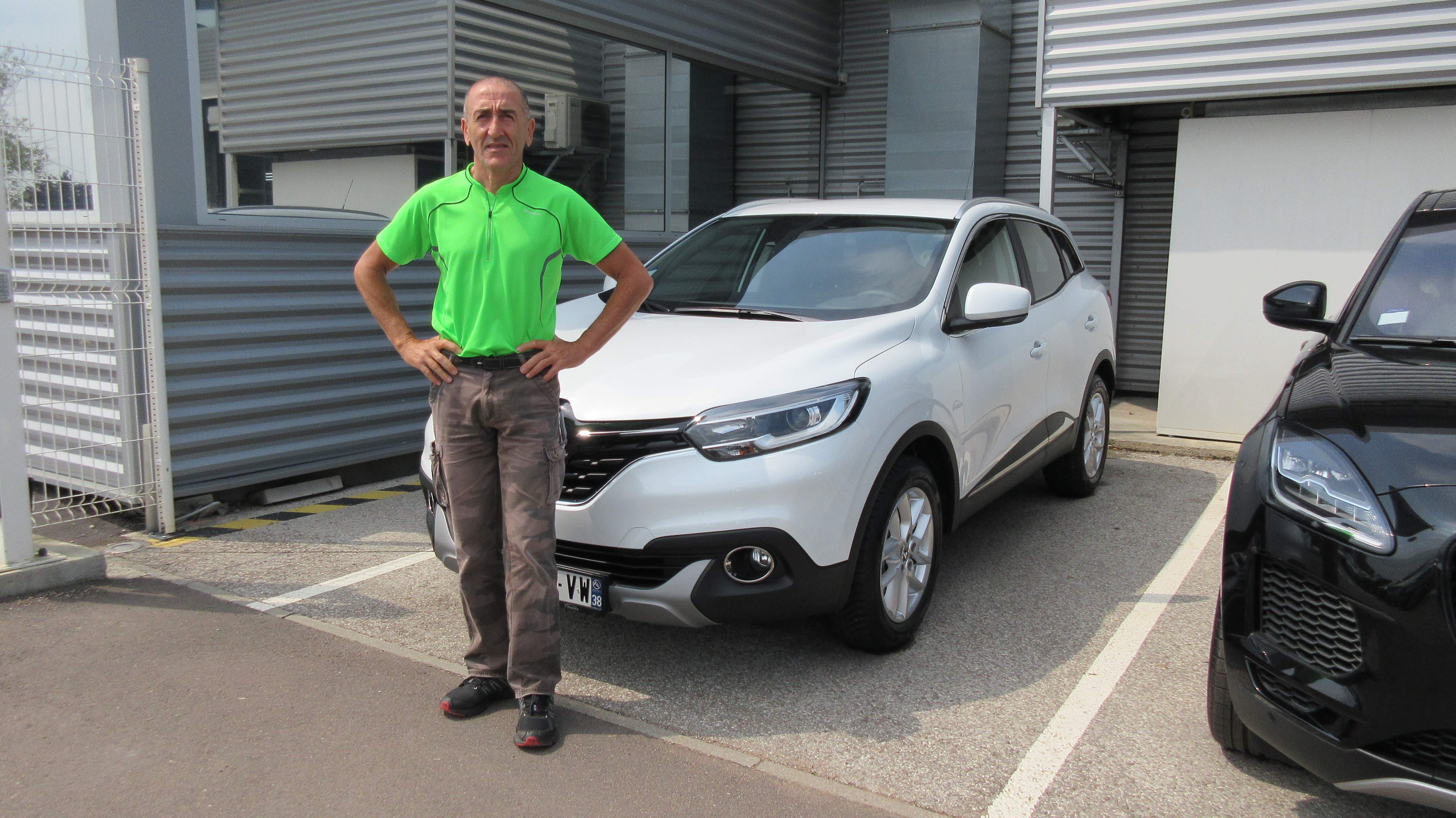 Avis-mandataire-auto-Emotors-Renault-Kadjar-Intens-tce-130-energy-edc-4x2-plus-extended-grip.