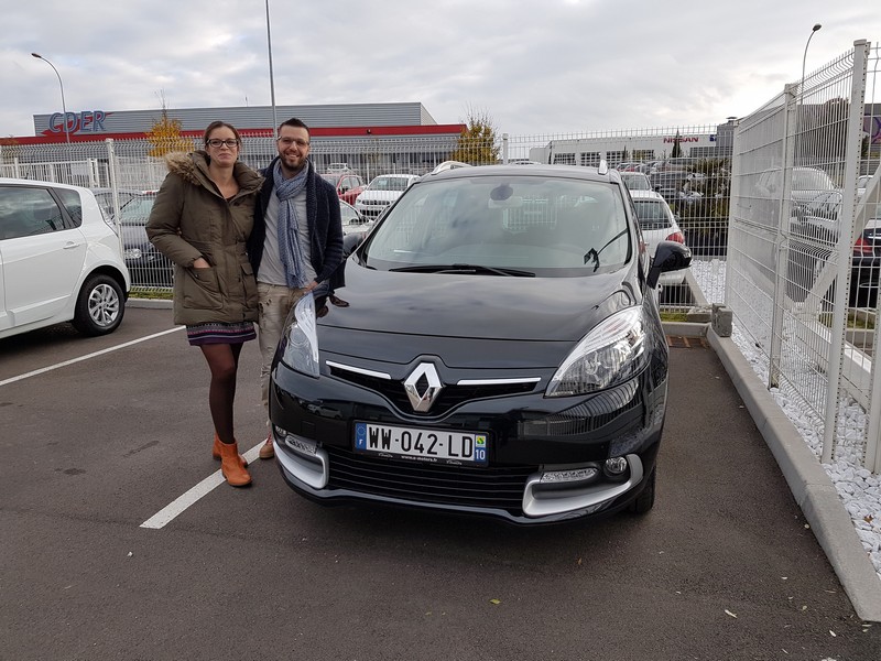 Avis-mandataire-auto-Emotors-Renault-Grand-scenic-Grand-sc-nic-iii-luxe-dci-110-plus-7-places.