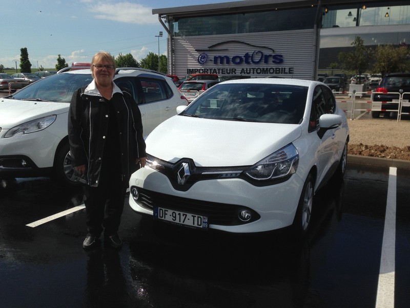 Avis-mandataire-auto-Emotors--Renault-clio-iv-clio-v-intens-tce-120-edc-neuve-.