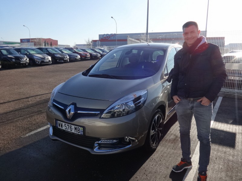 Avis-mandataire-auto-Emotors-Renault-Scenic-Iii-bose-dci-110-energy.