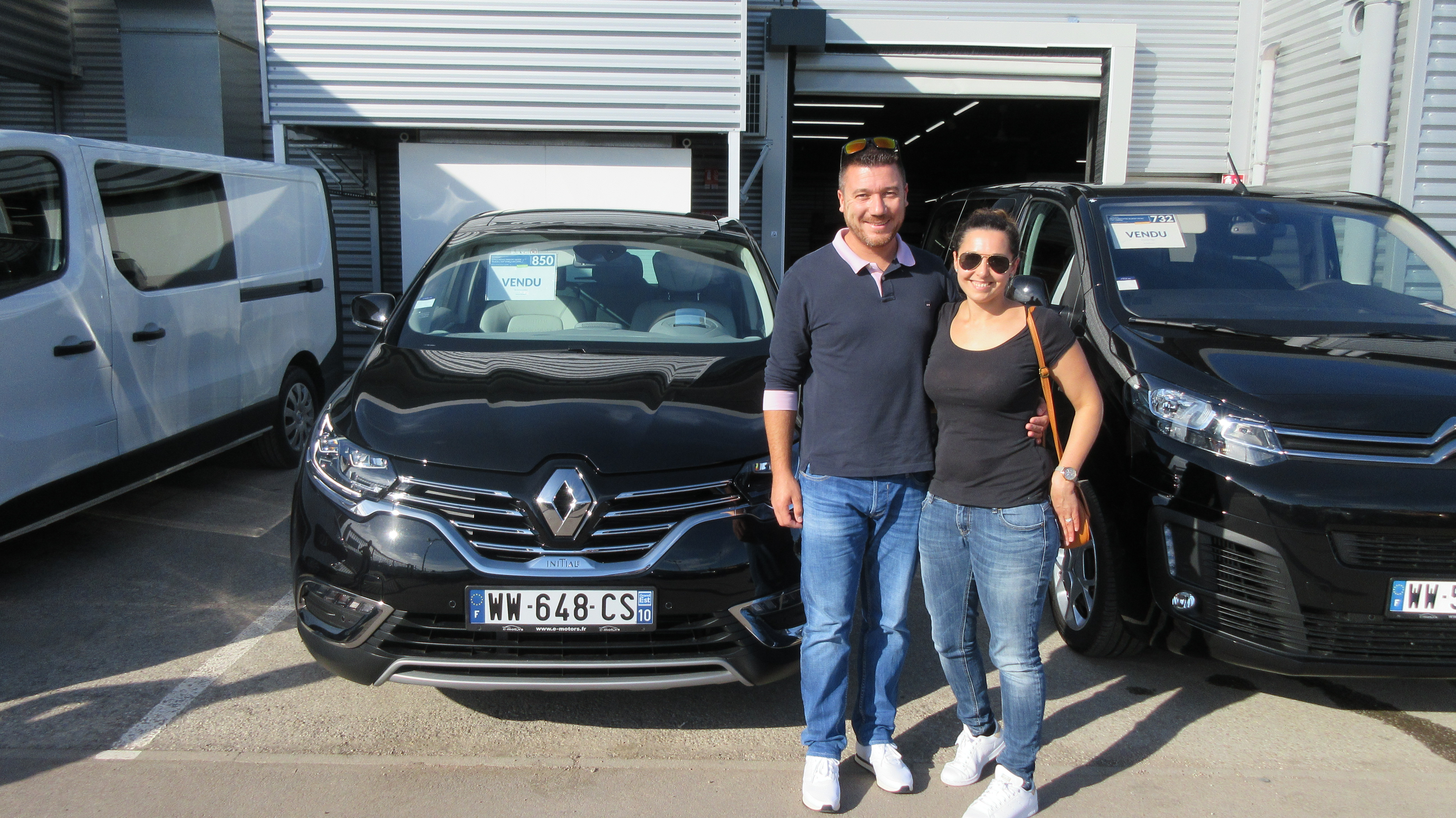 Avis-mandataire-auto-Emotors-Renault-Espace-Initiale-paris-dci-160-edc-7places-plus-toit-vitr-cuir-cama-eux.