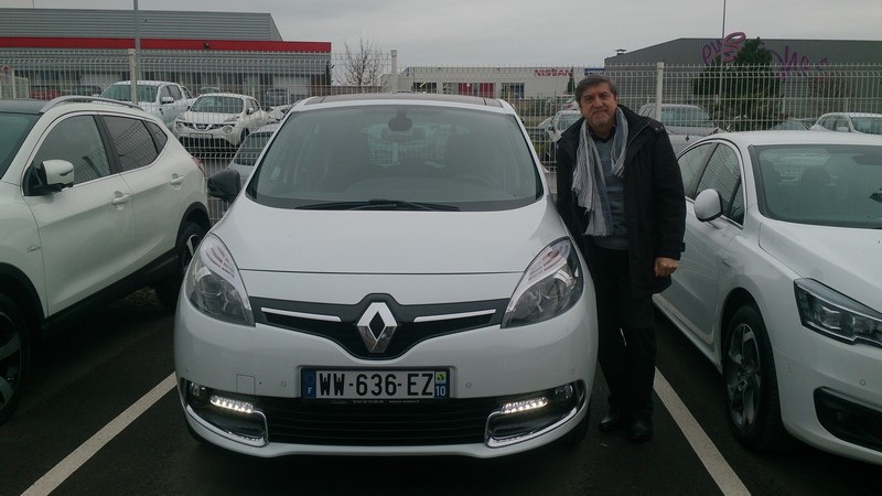 Avis-mandataire-auto-Emotors--Renault-scenic-iii-bose-tce-130-energy-plus-toit-vitr-.
