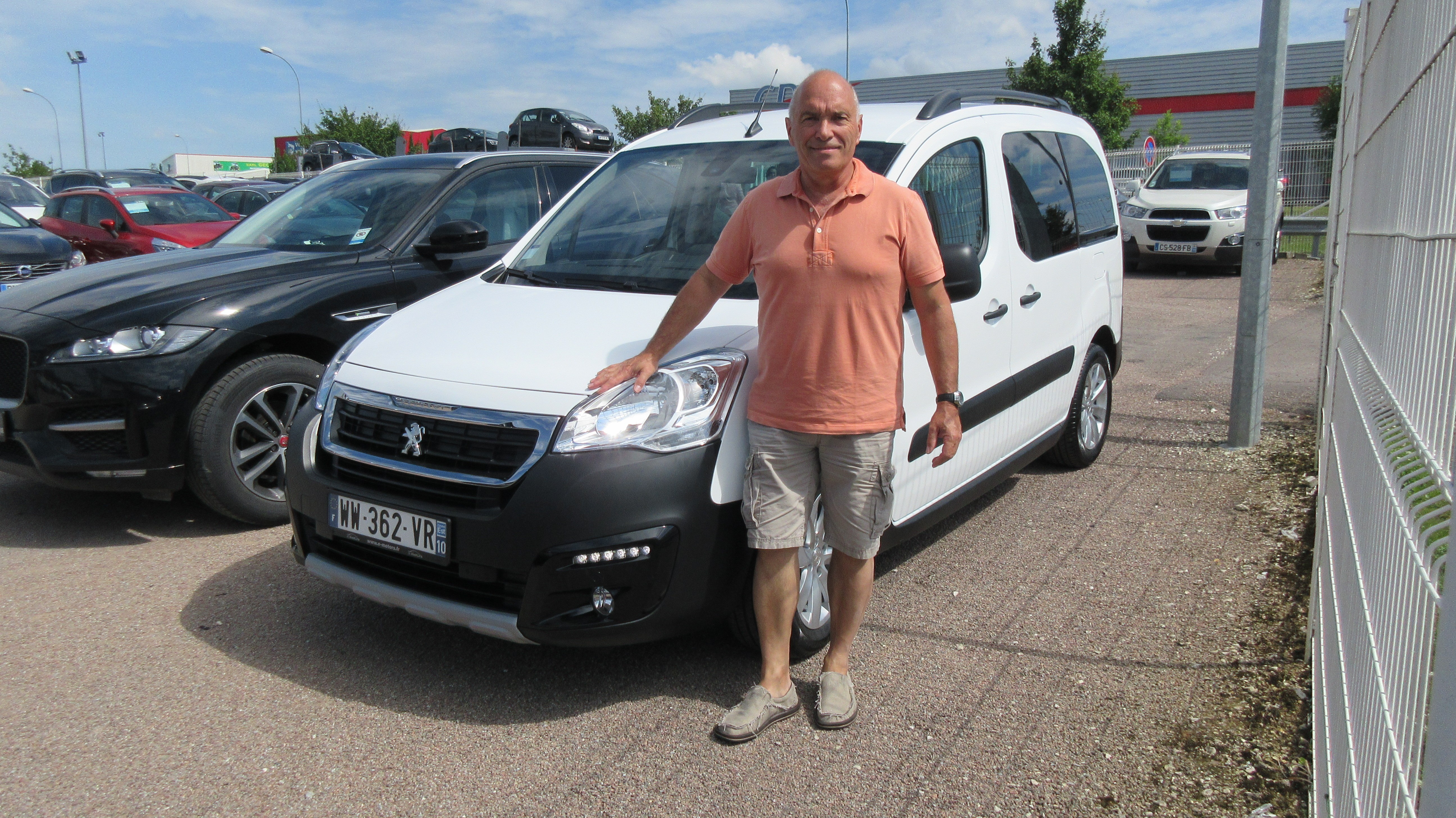 Avis-mandataire-auto-Emotors-Peugeot-Partner-tepee-Outdoor-bluehdi-120.