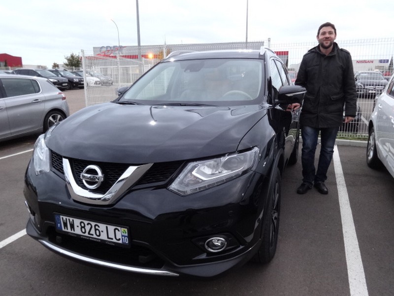 Avis-mandataire-auto-Emotors-Nissan-X-trail-Tekna-xtronic-dci-130-7-places.