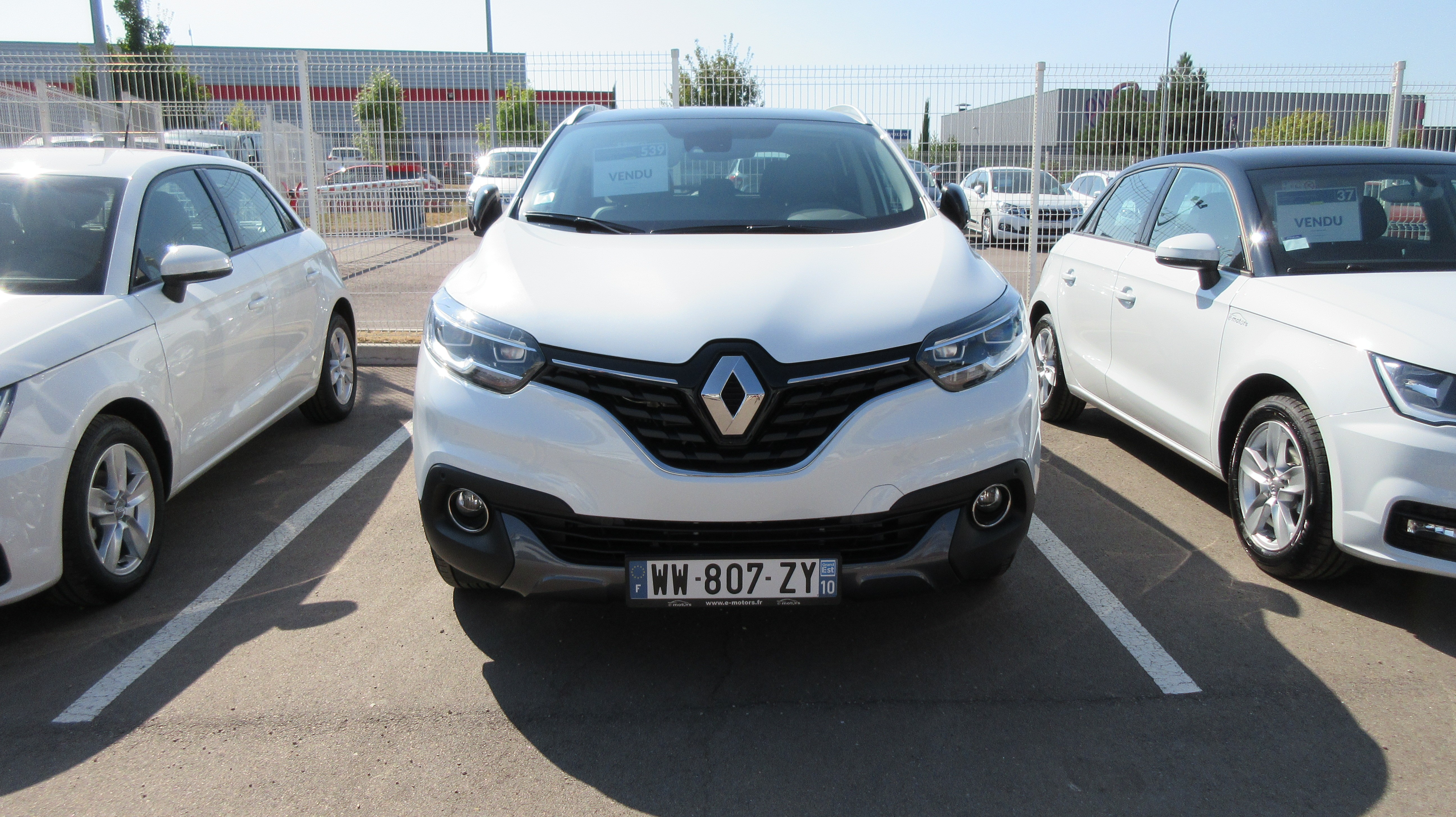 Avis-mandataire-auto-Emotors-Renault-Kadjar-Intens-dci-130-x-tronic-4x2-plus-bose-toit-vitr.