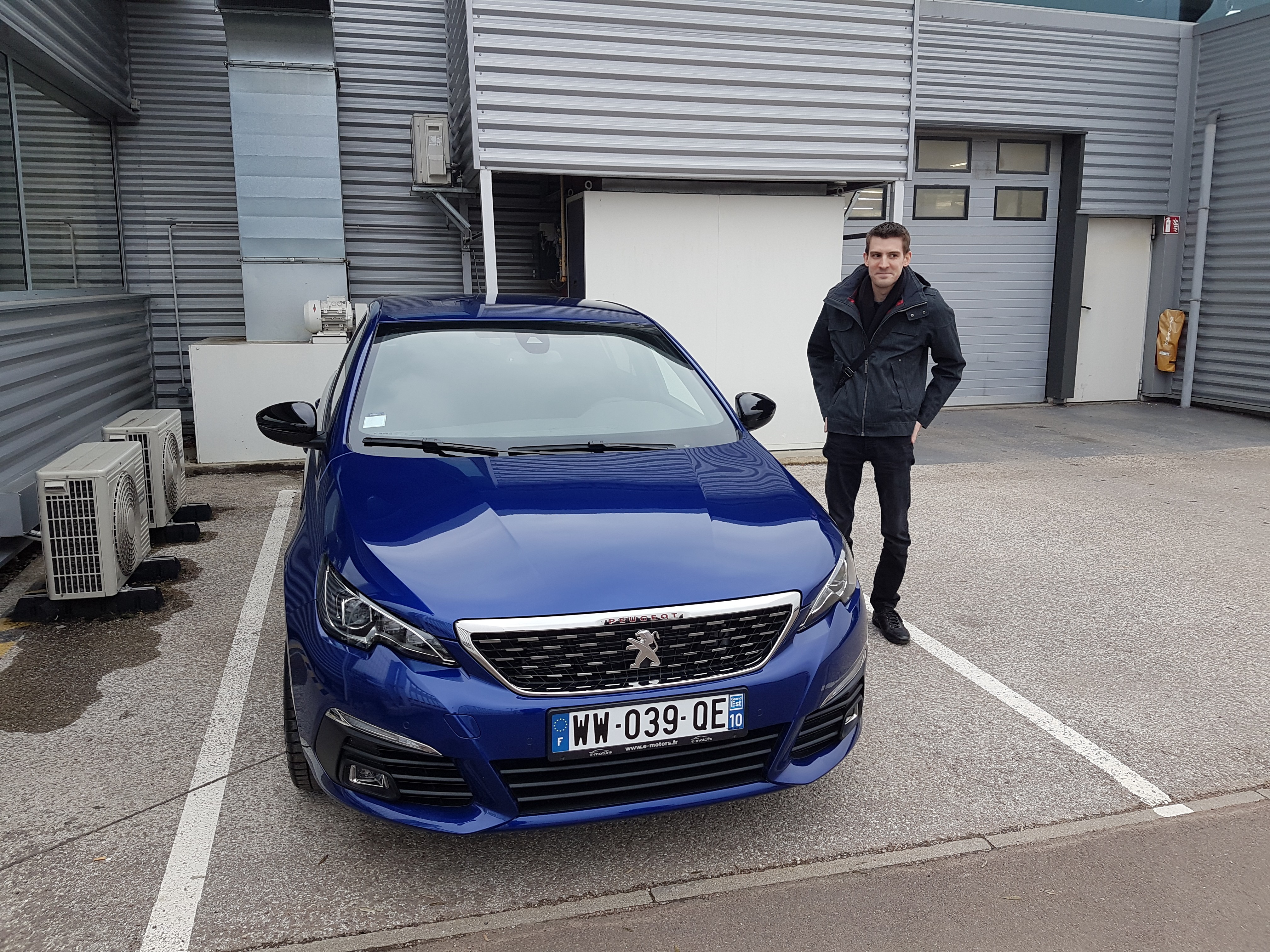 Avis-mandataire-auto-Emotors-Peugeot-308-Gt-line-bluehdi-130-s-s.
