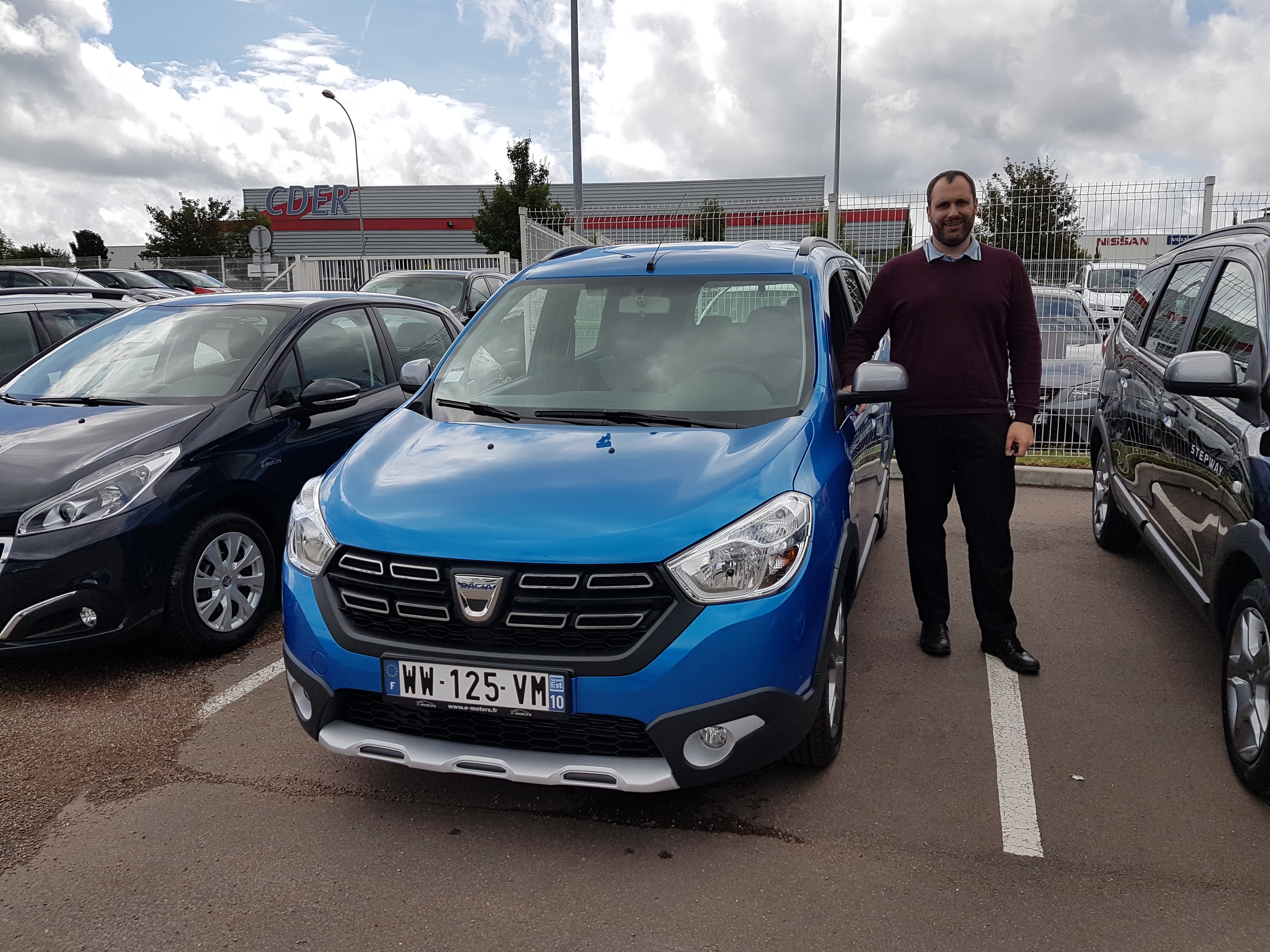 Avis-mandataire-auto-Emotors-Dacia-Lodgy-Stepway-tce-115-7-places.