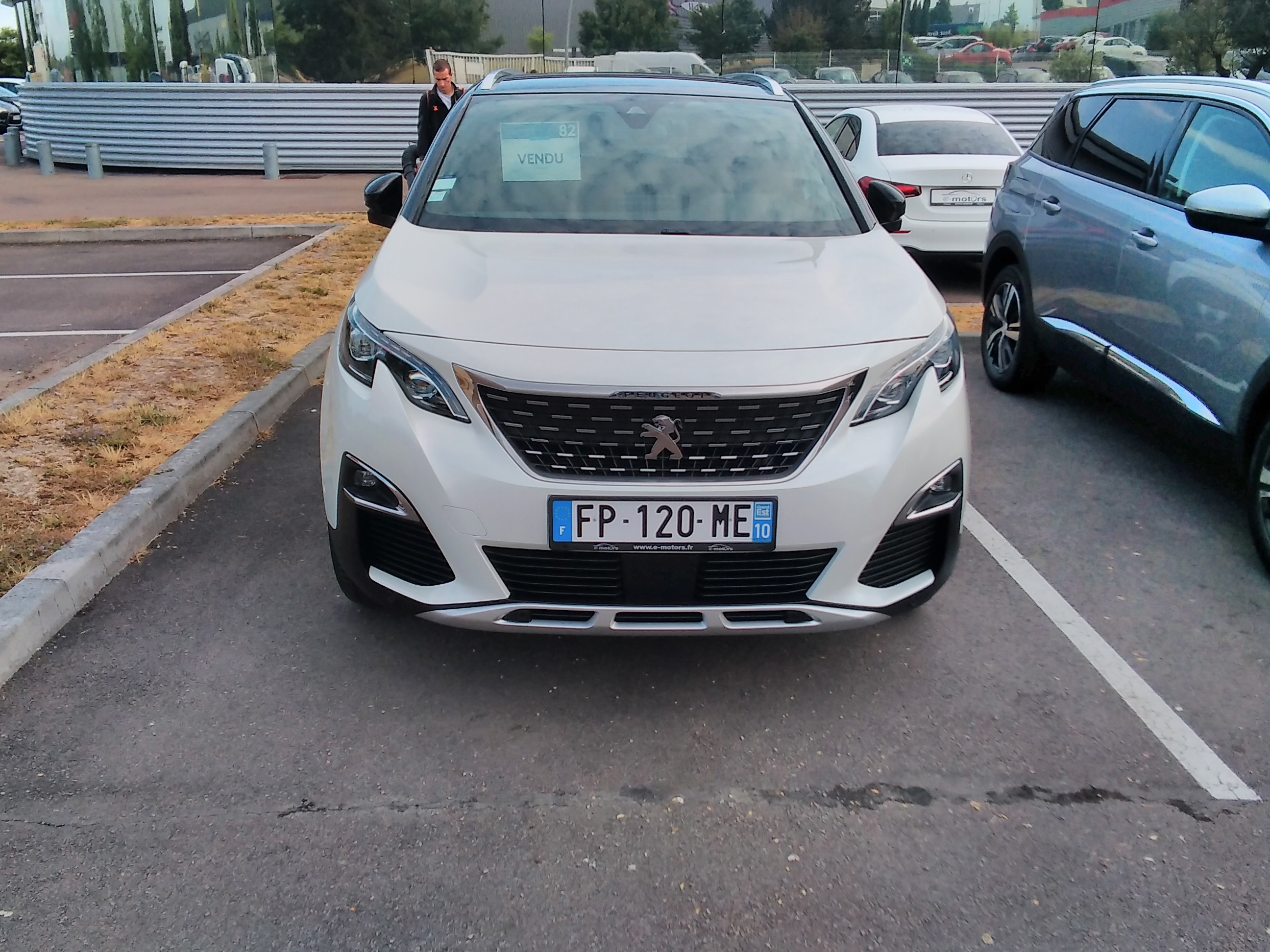 Avis-mandataire-auto-Emotors-Peugeot-5008-Bluehdi-130ch-s-s-eat8-gt-line-plus-grip-control.