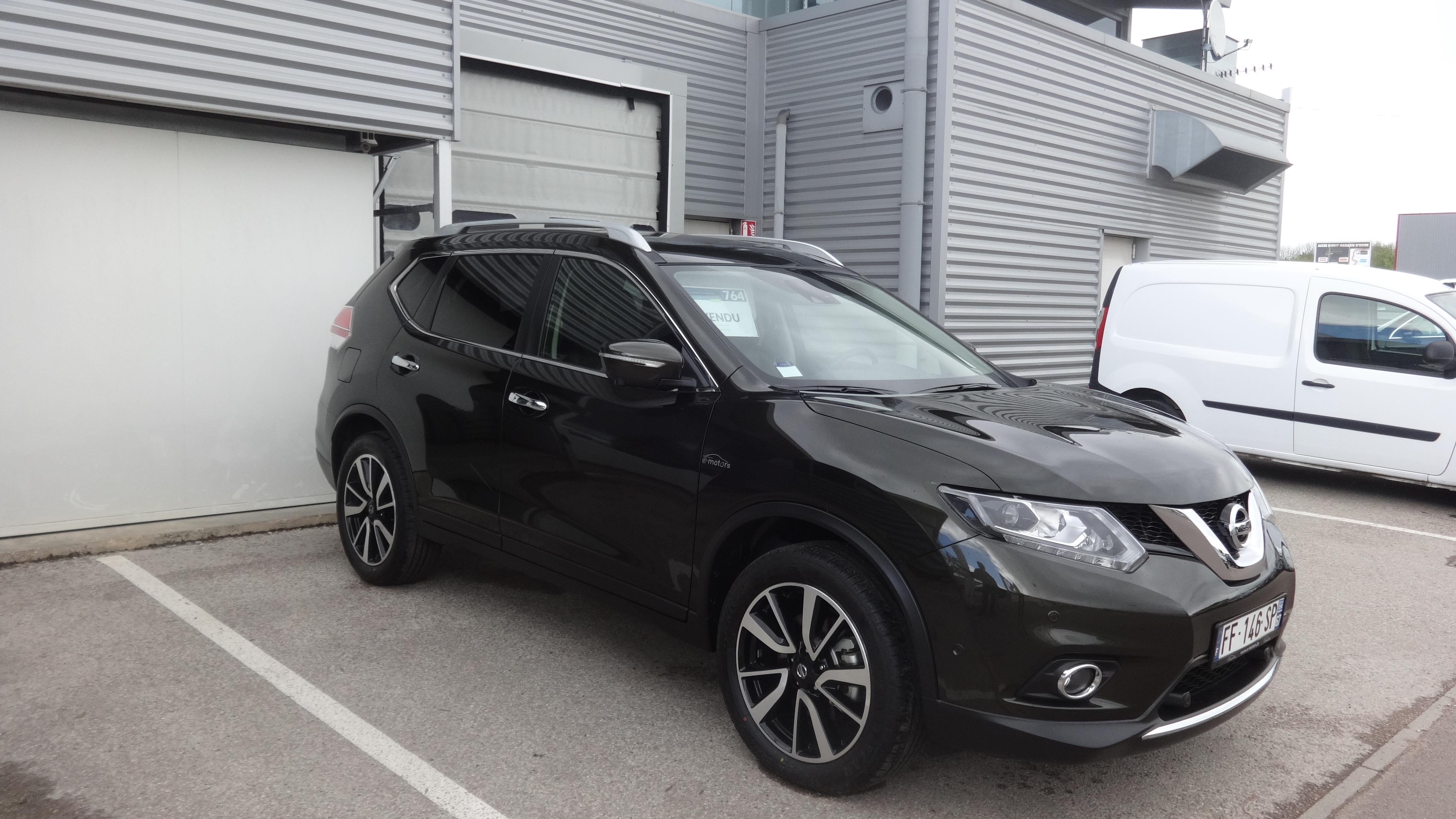 Avis-mandataire-auto-Emotors-Nissan-X-trail-Tekna-dci-177-xtronic-7pl-4x2.