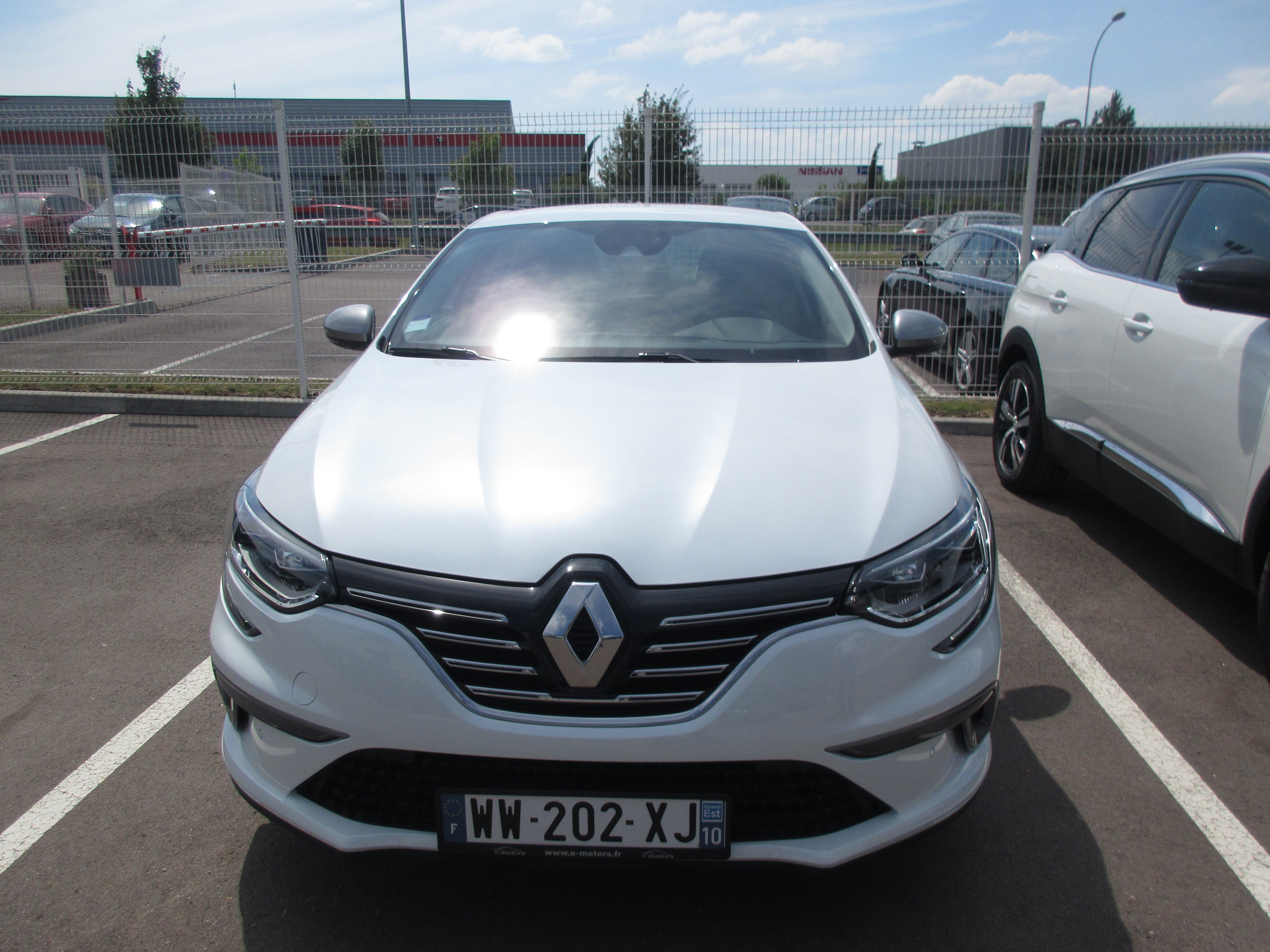 Avis-mandataire-auto-Emotors-Renault-Megane-iv-berline-M-gane-iv-berline-intens-tce-130-energy-plus-pack-gt-line.