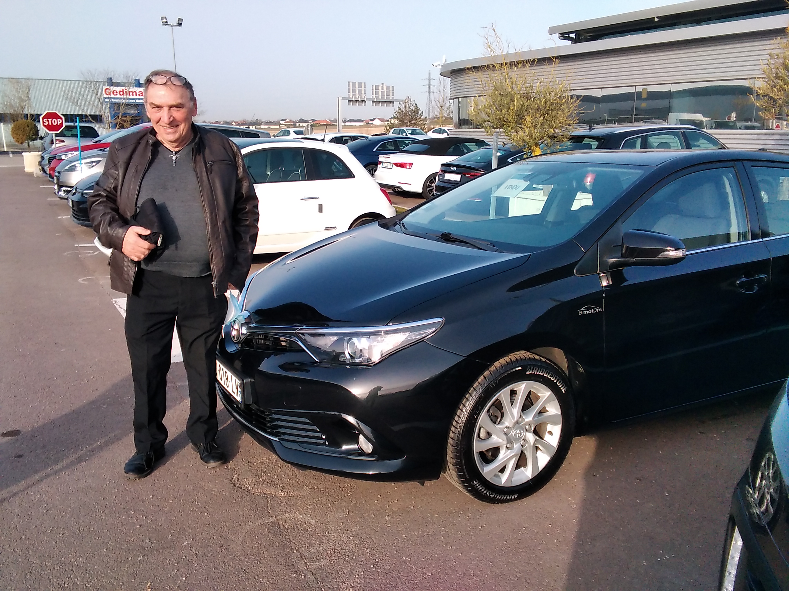 Avis-mandataire-auto-Emotors-Toyota-Auris-Dynamic-112-d-4d.