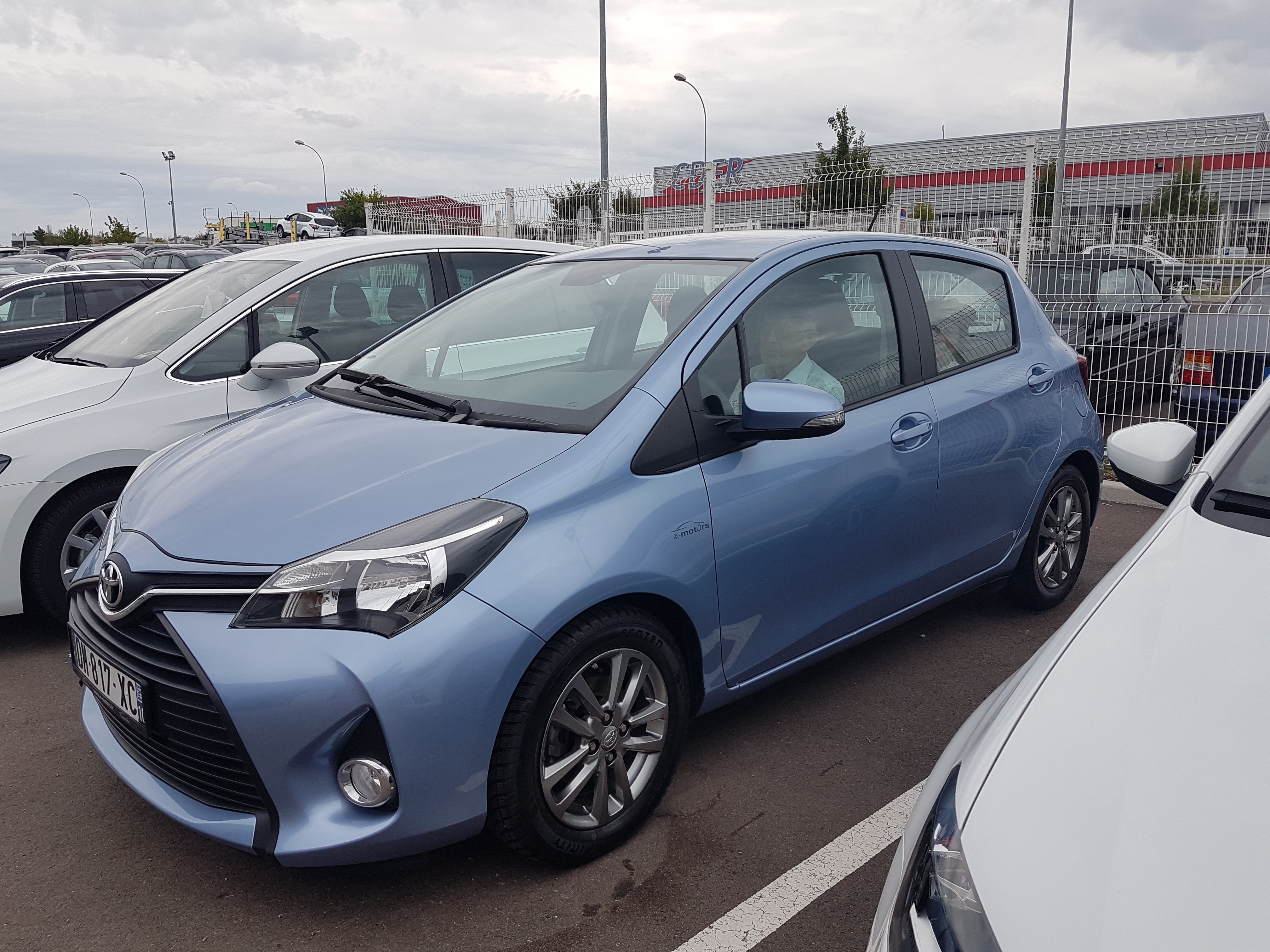 Avis-mandataire-auto-Emotors-Toyota-Yaris-Tendance-vvt-i-69-5portes.