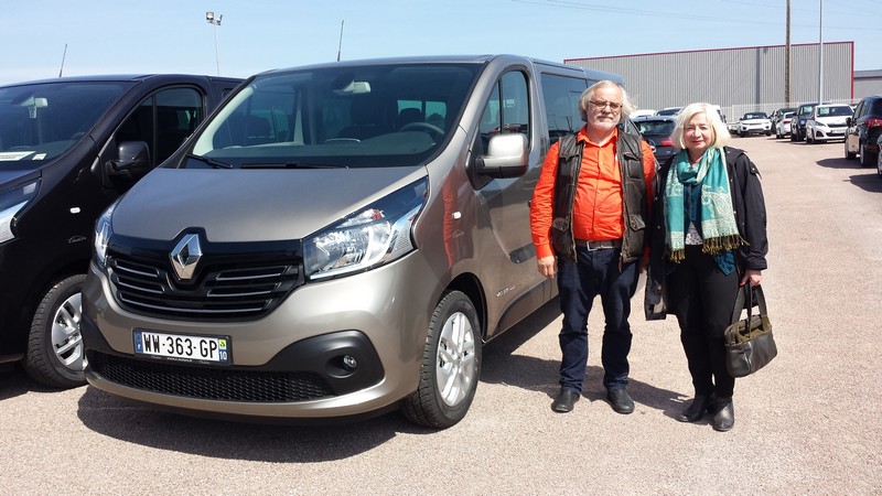 Avis-mandataire-auto-Emotors--Renault-trafic-combi-grand-intens-dci-125-energy-8places-plus-portes-180-.