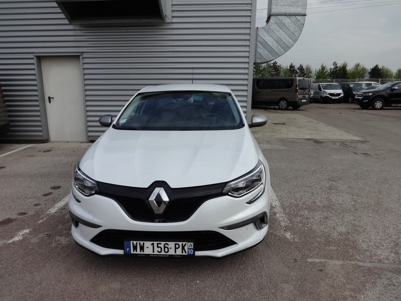 Avis-mandataire-auto-Emotors-Renault-Megane-iv-berline-M-gane-iv-berline-gt-tce-205-energy-edc.