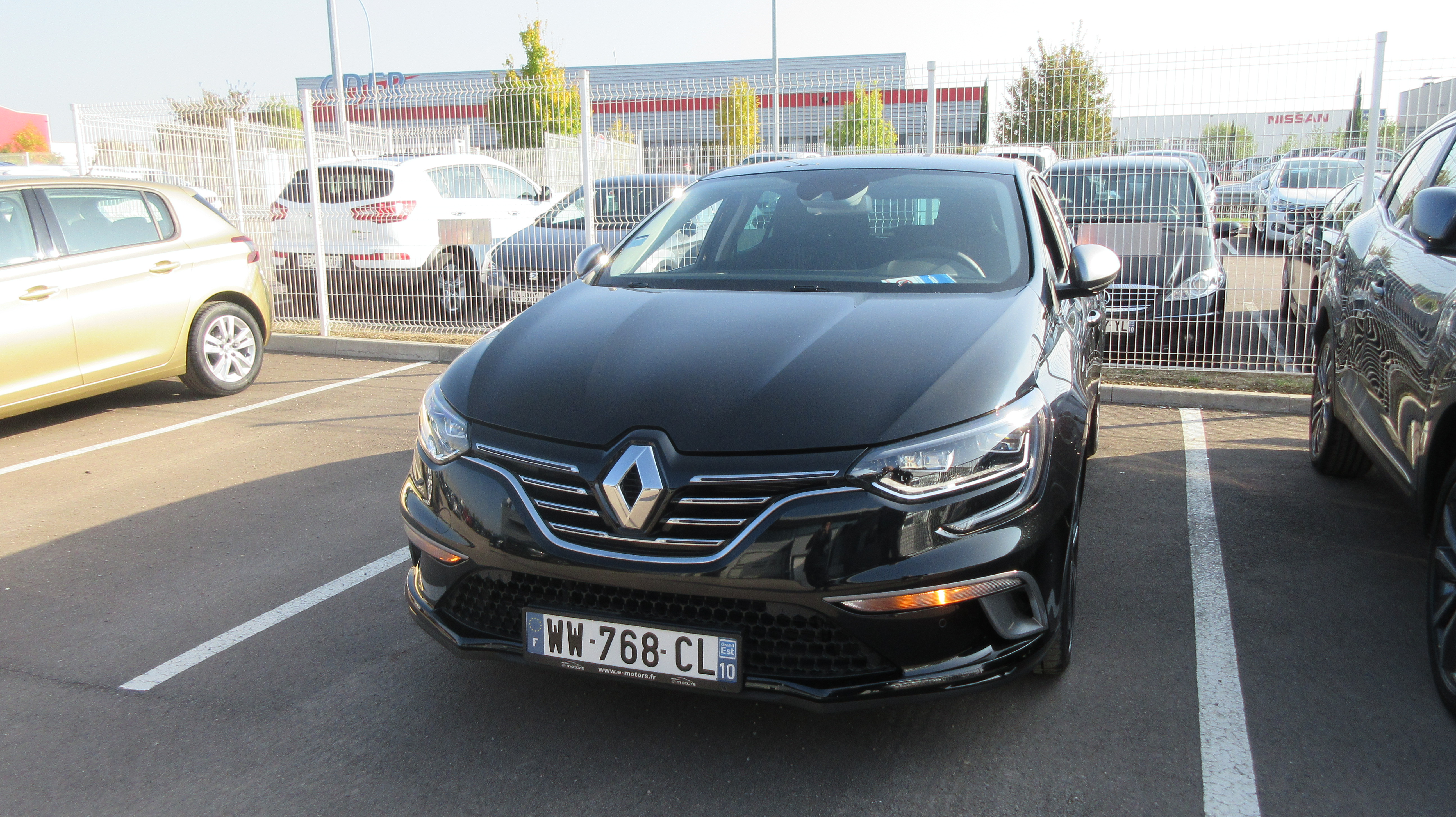 Avis-mandataire-auto-Emotors-Renault-Megane-iv-berline-M-gane-iv-berline-intens-tce-130-energy-plus-pack-gt-line.