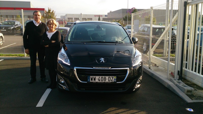Avis-mandataire-auto-Emotors--Peugeot-5008-allure-bluehdi-120-plus-7places-plus-cam-ra-de-recul-.