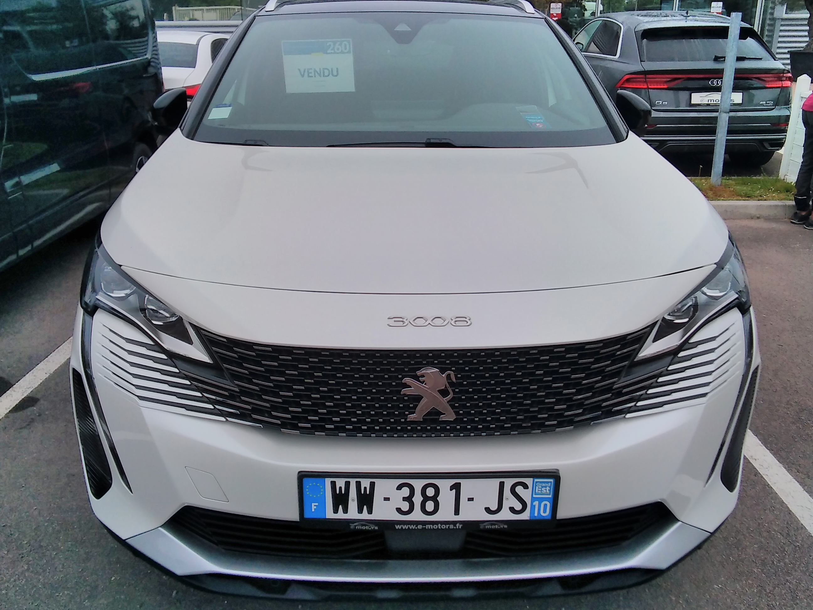Avis-mandataire-auto-Emotors-Peugeot-3008-Gt-bluehdi-130-s-s-eat8-plus-grip-control.