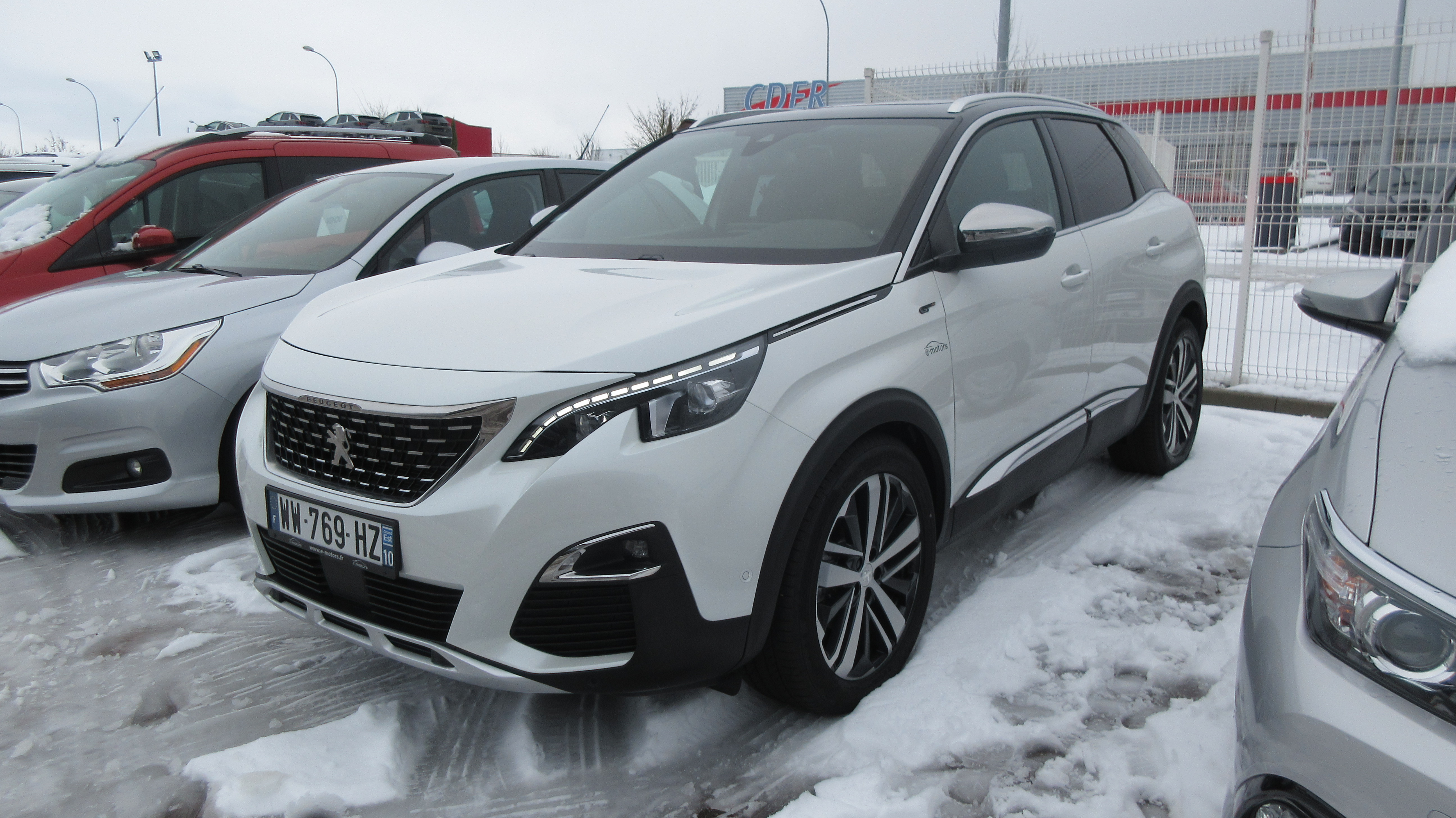Avis-mandataire-auto-Emotors-Peugeot-3008-Gt-bluehdi-180-eat8-s-s-plus-toit-vitr.