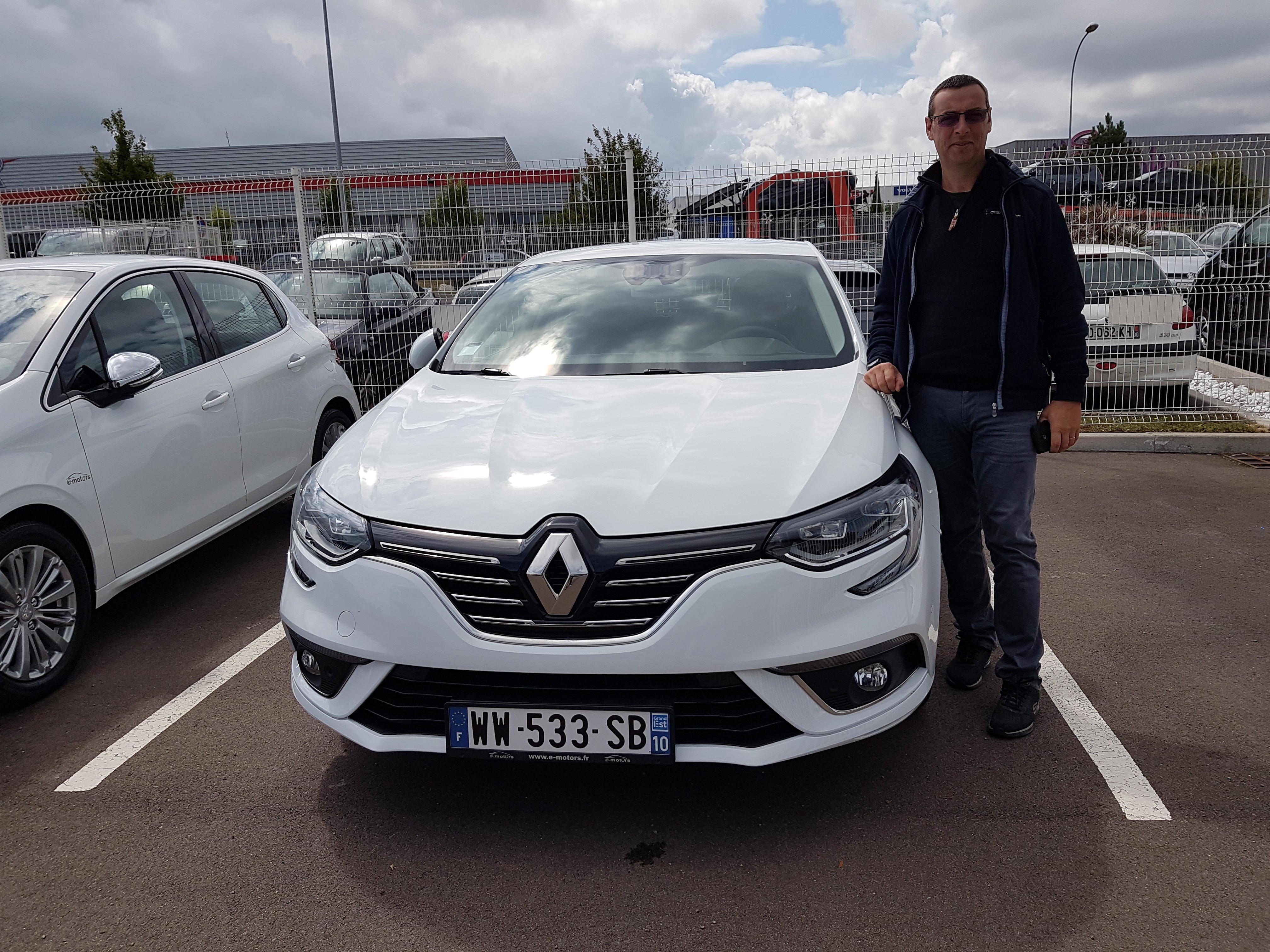 Avis-mandataire-auto-Emotors-Renault-Megane-iv-berline-M-gane-iv-berline-intens-dci-130-energy-plus-bose.