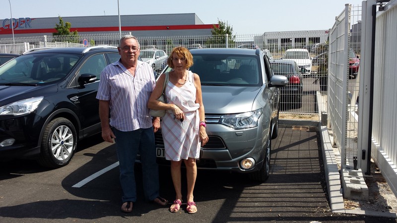 Avis-mandataire-auto-Emotors--Mitsubishi-outlander-instyle-phev-200-4x4-.