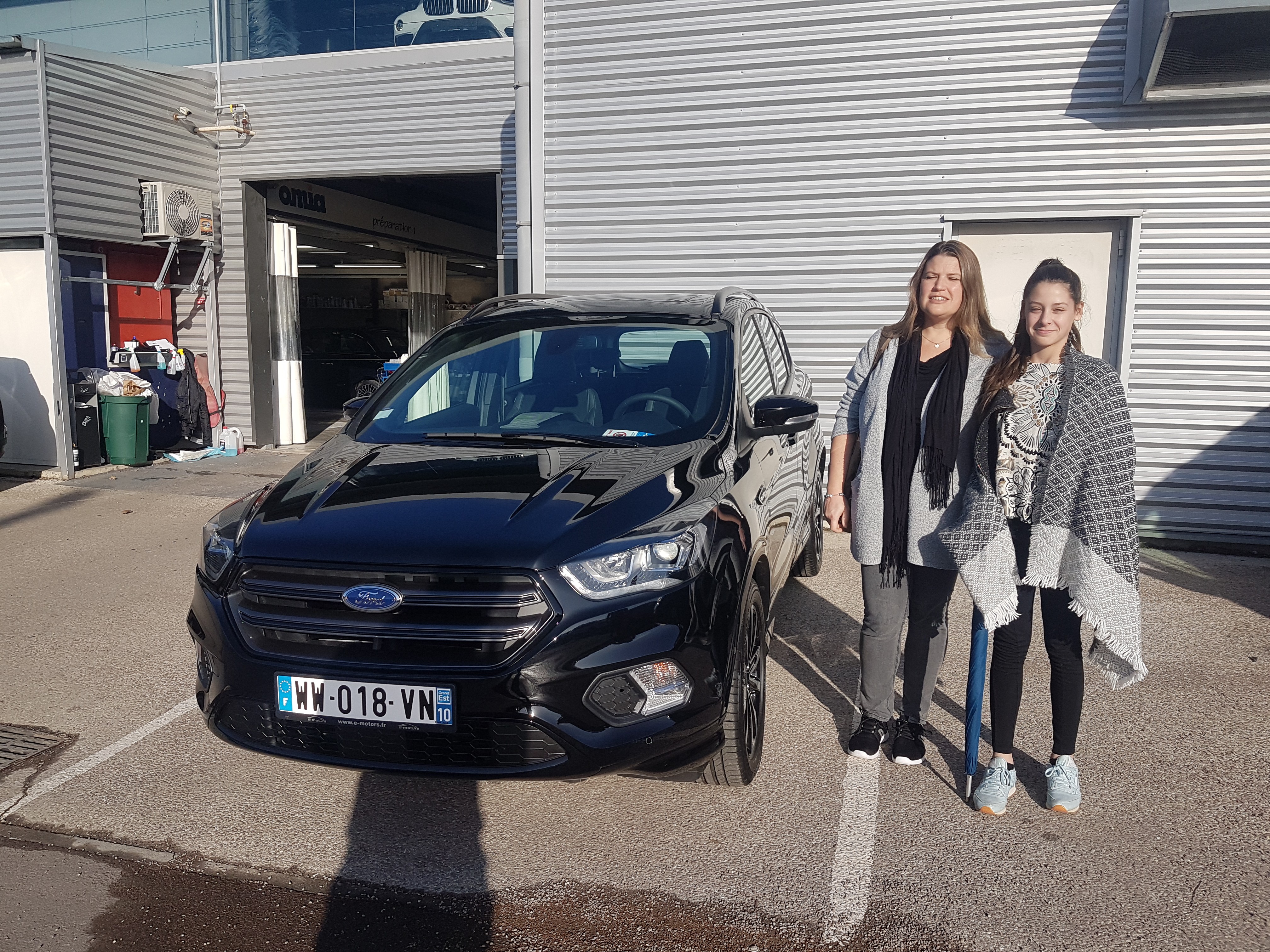 Avis-mandataire-auto-Emotors-Ford-Kuga-St-line-tdci-150-s-s-4x2-plus-toit-panoramique.
