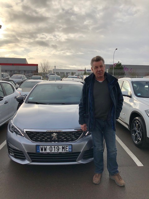 Avis-mandataire-auto-Emotors-Peugeot-308-Gt-line-bluehdi-150-eat6-s-s.