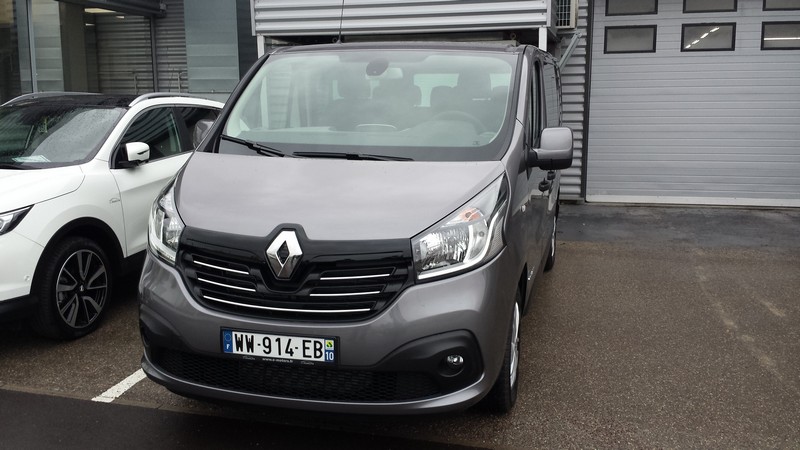 Avis-mandataire-auto-Emotors--Renault-trafic-combi-intens-dci-125-energy-8places-plus-hayon-.