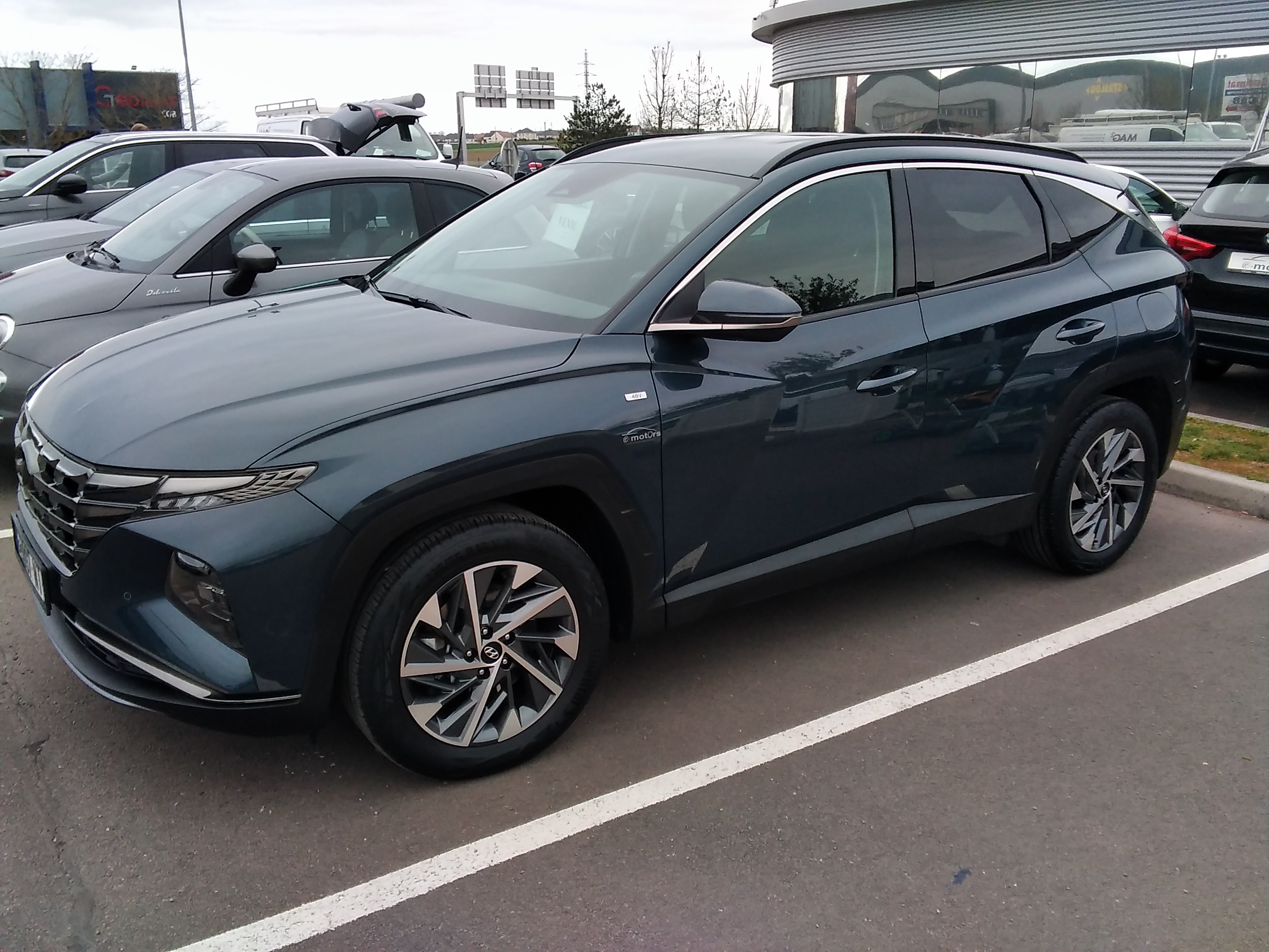 Avis-mandataire-auto-Emotors-Hyundai-Tucson-1-6-crdi-136-hybrid-48v-dct-7-creative.