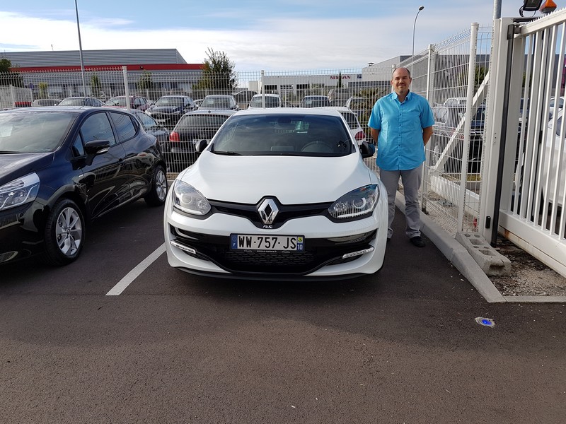 Avis-mandataire-auto-Emotors-Renault-Megane-iii-coupe-M-gane-iii-coup-rs-2-0-275-s-s-plus-pack-cup-recaro.