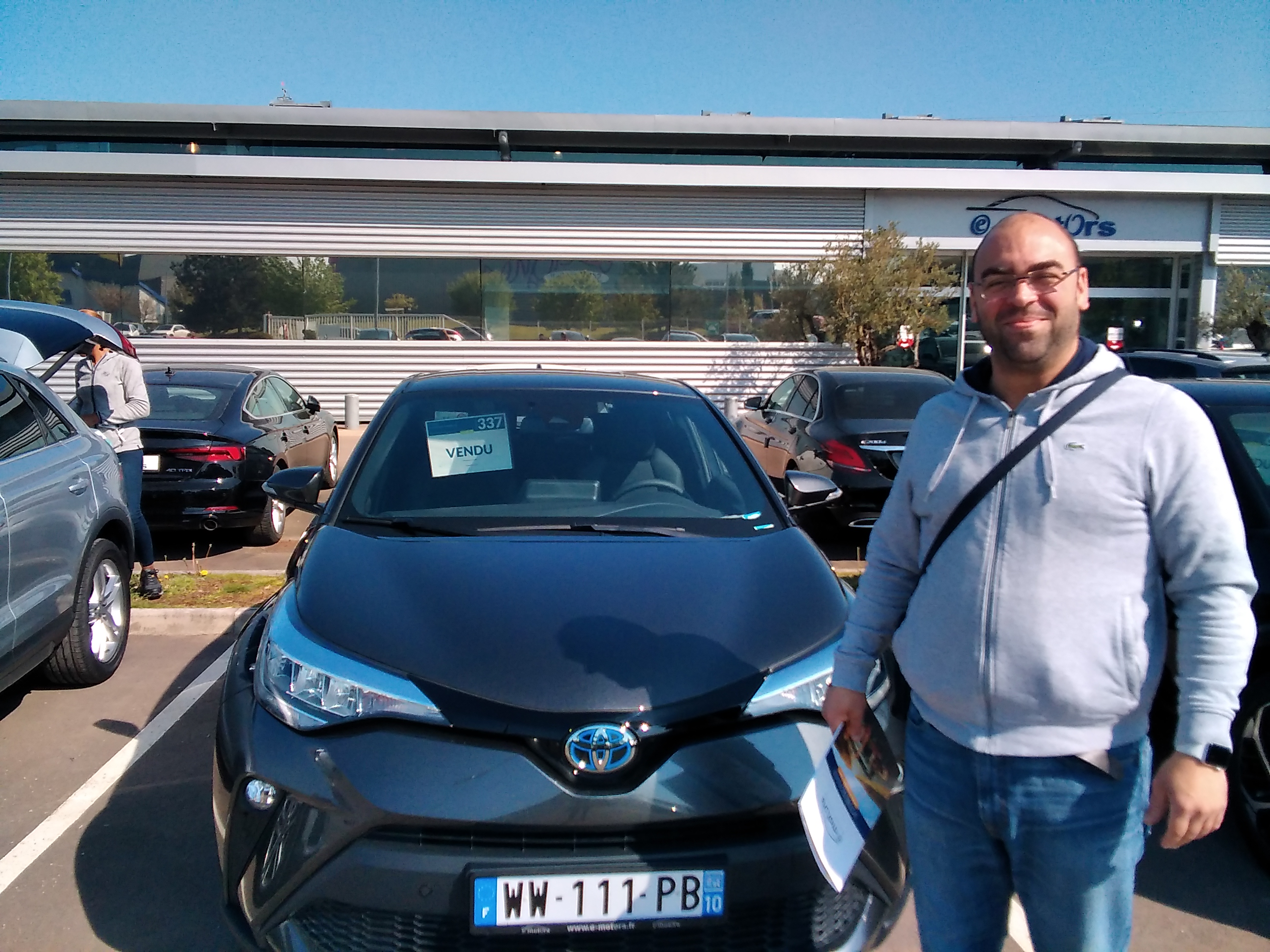 Avis-mandataire-auto-Emotors-Toyota-C-hr-hybride-C-hr-edition-hybride-122.