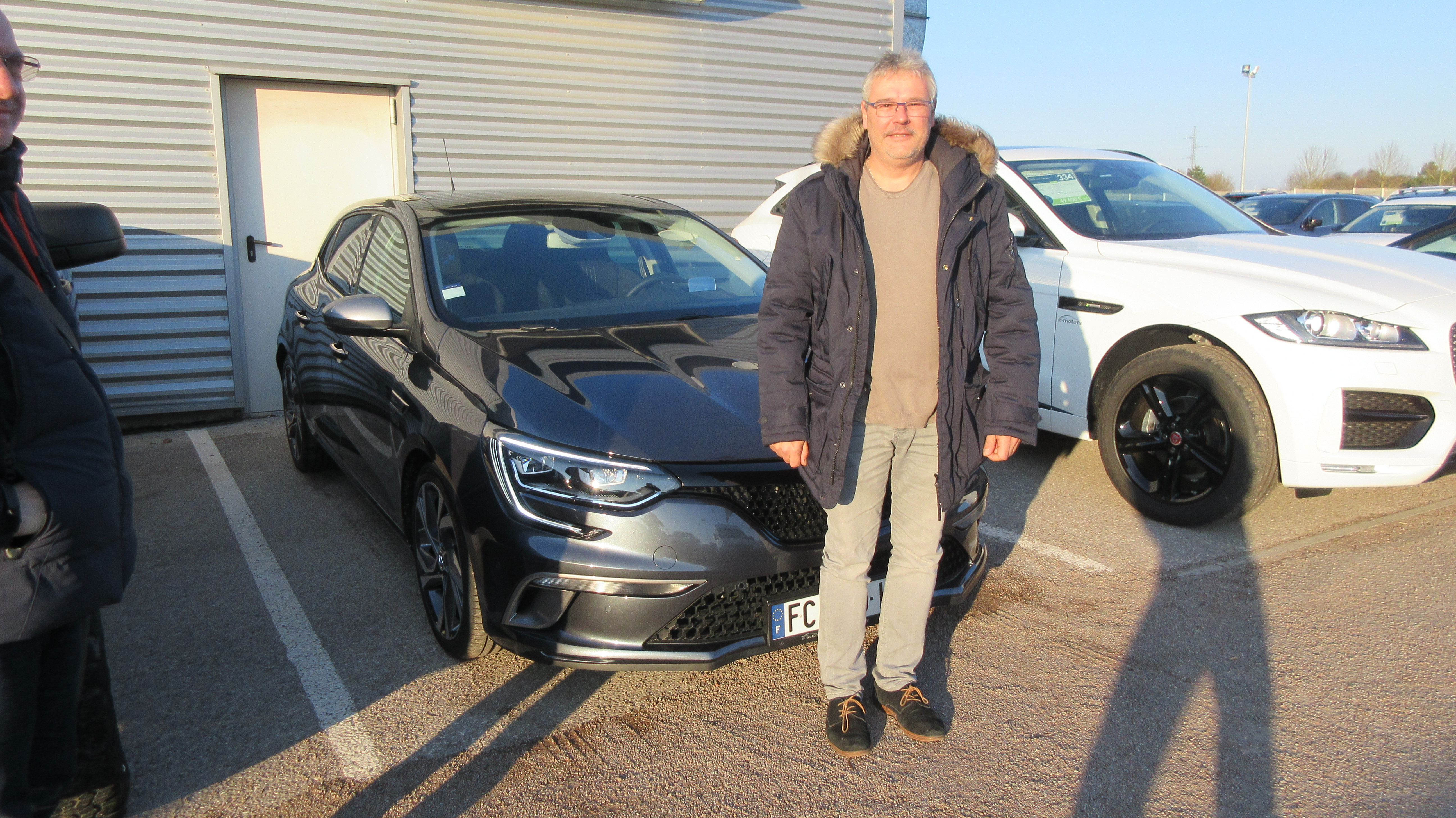 Avis-mandataire-auto-Emotors-Renault-Megane-iv-berline-M-gane-iv-berline-gt-tce-205-energy-edc-plus-bose-toit-vitr.
