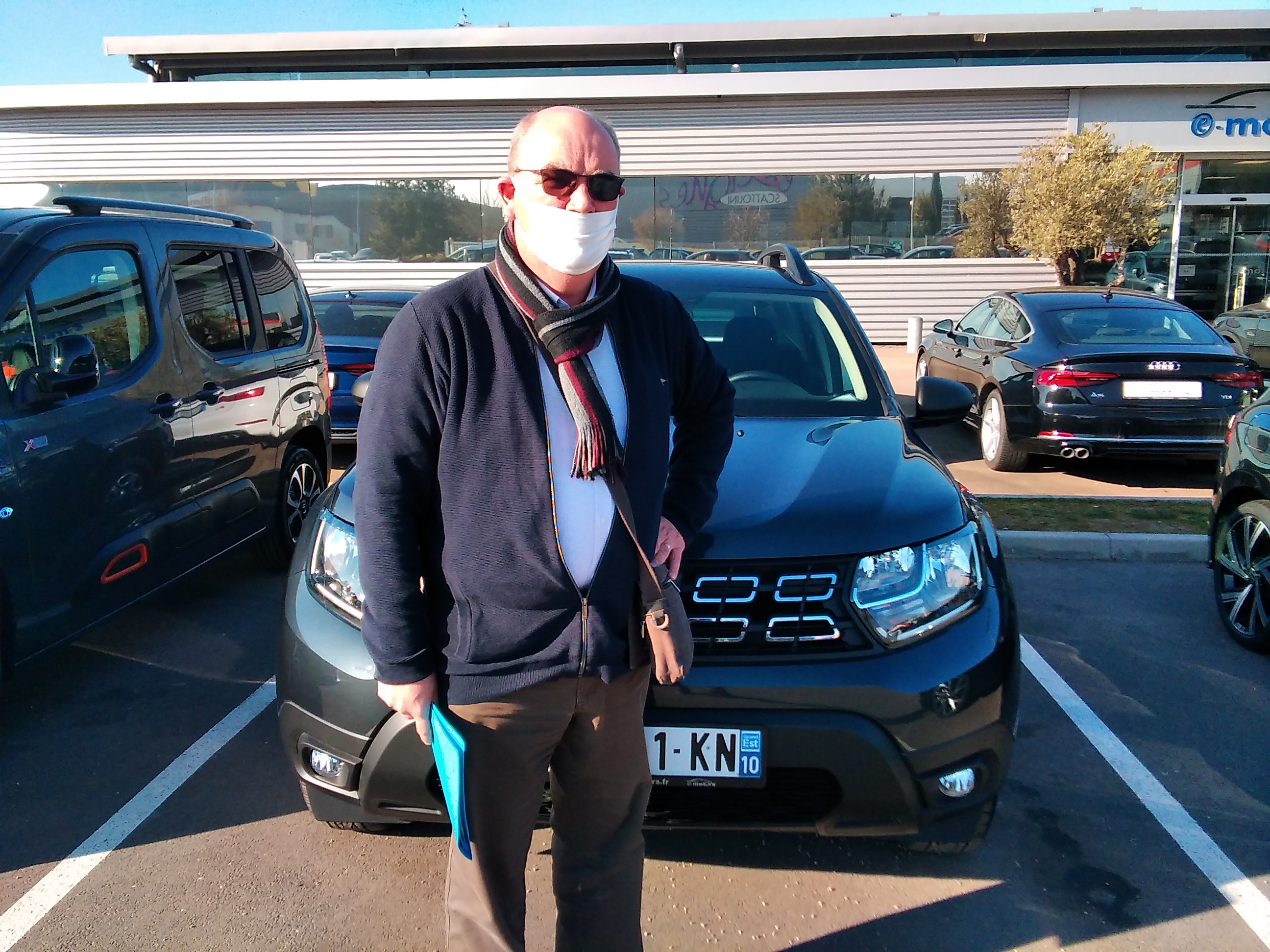 Avis-mandataire-auto-Emotors-Dacia-Duster-Confort-blue-dci-115-4x4.