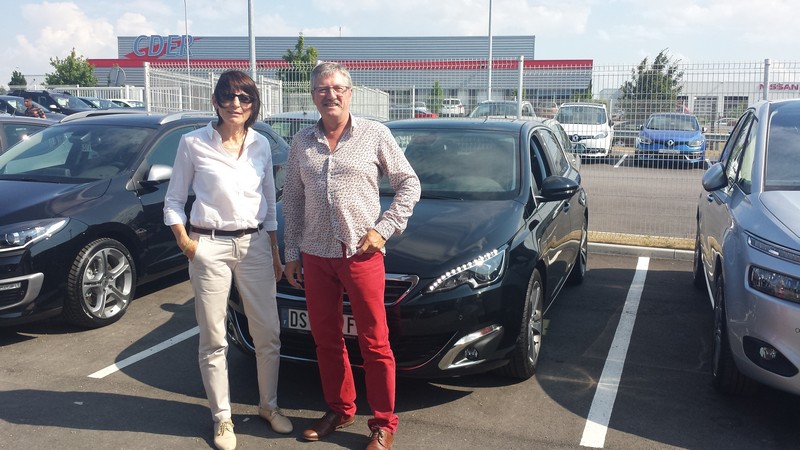 Avis-mandataire-auto-Emotors--Peugeot-308-allure-puretech-130-plus-jantes-17-.