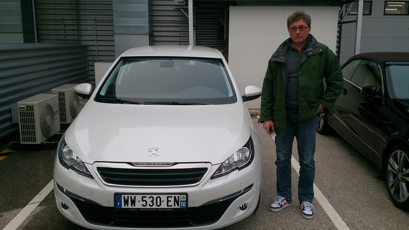 Avis-mandataire-auto-Emotors--Peugeot-308-sw-active-e-hdi-115-plus-si-ges-avant-chauffants-.