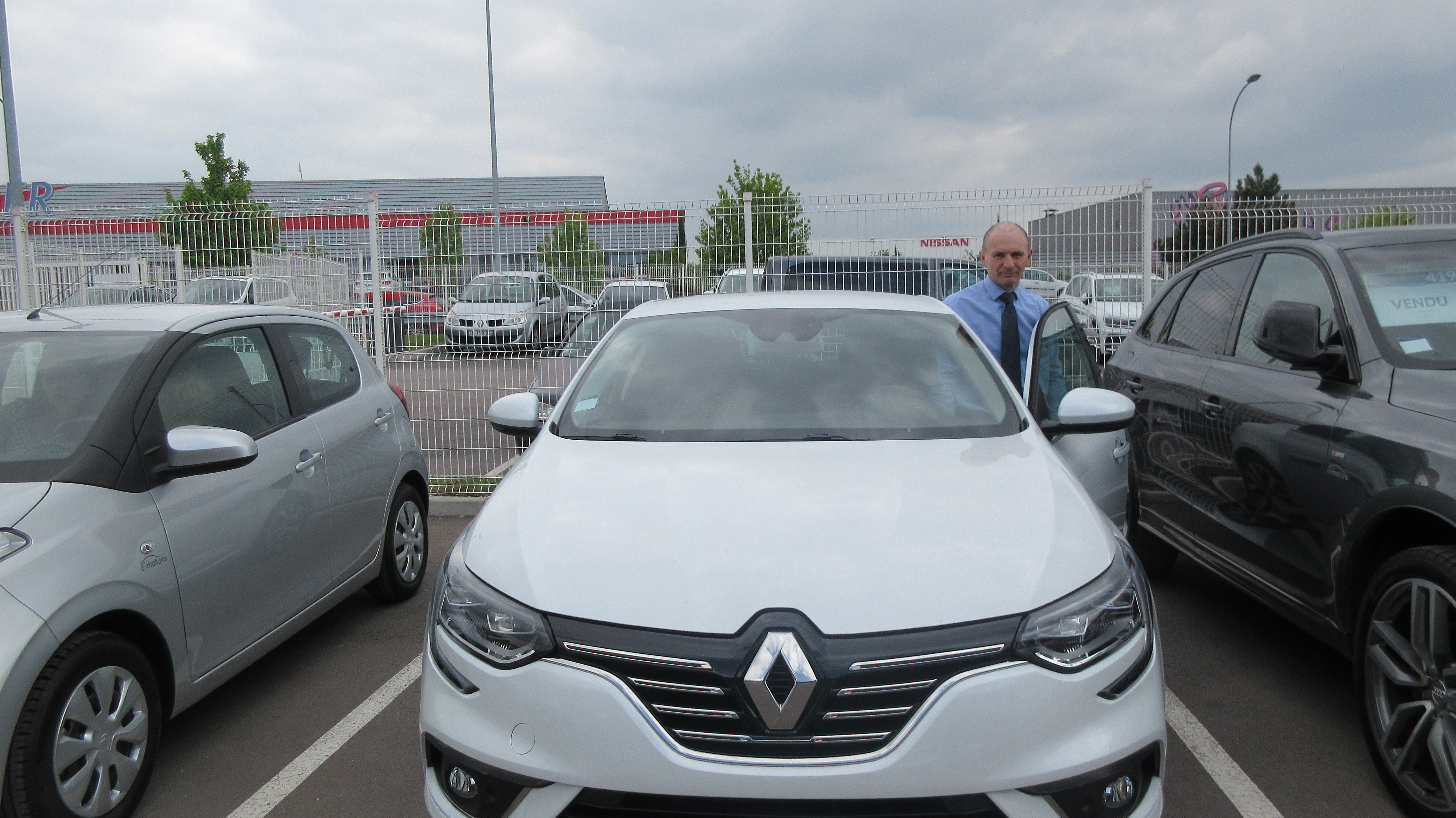 Avis-mandataire-auto-Emotors-Renault-Megane-iv-berline-M-gane-iv-berline-intens-tce-130-energy-edc-plus-bose.