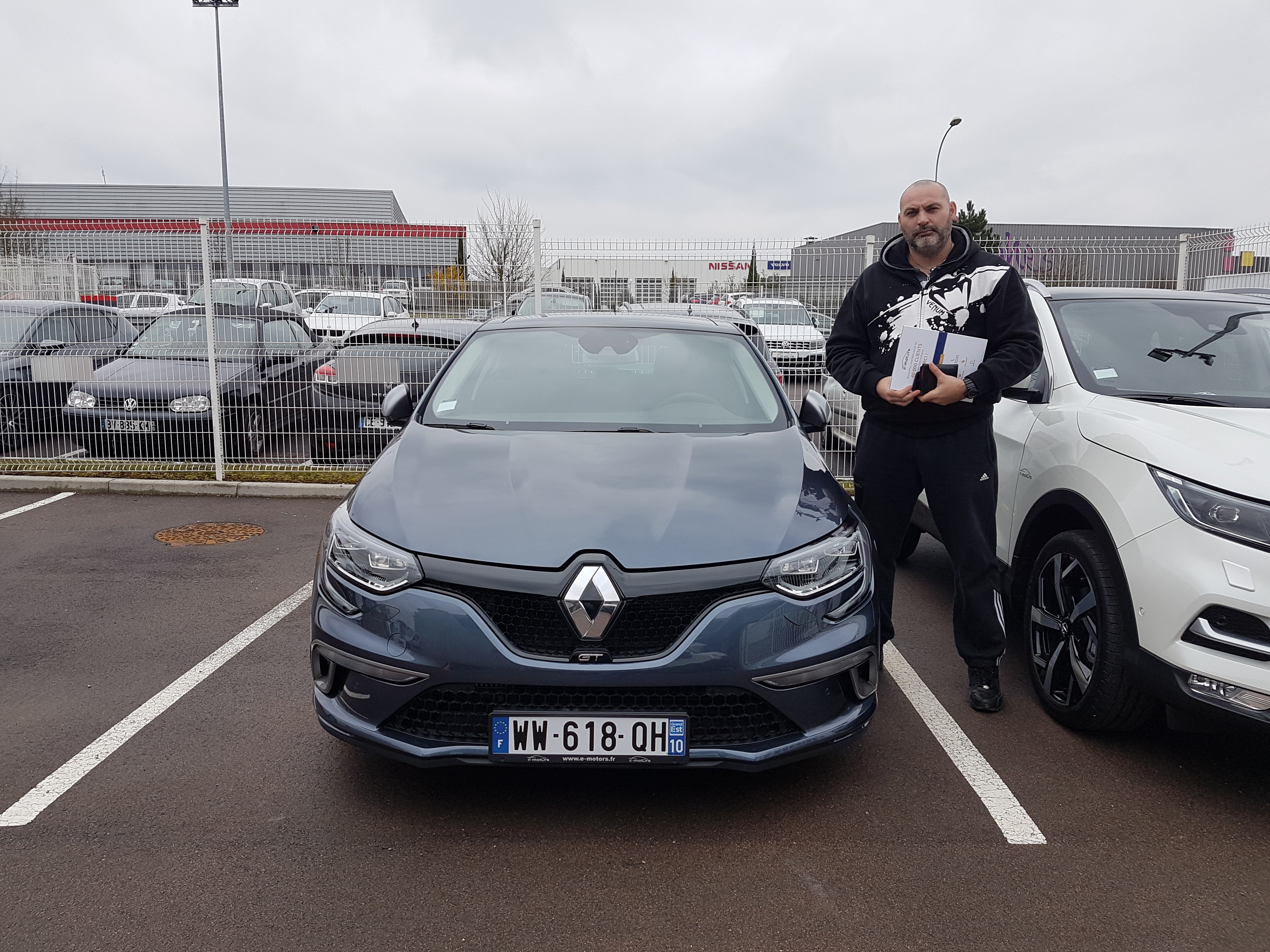 Avis-mandataire-auto-Emotors-Renault-Megane-iv-berline-M-gane-iv-berline-gt-dci-165-energy-edc-plus-toit-vitr.