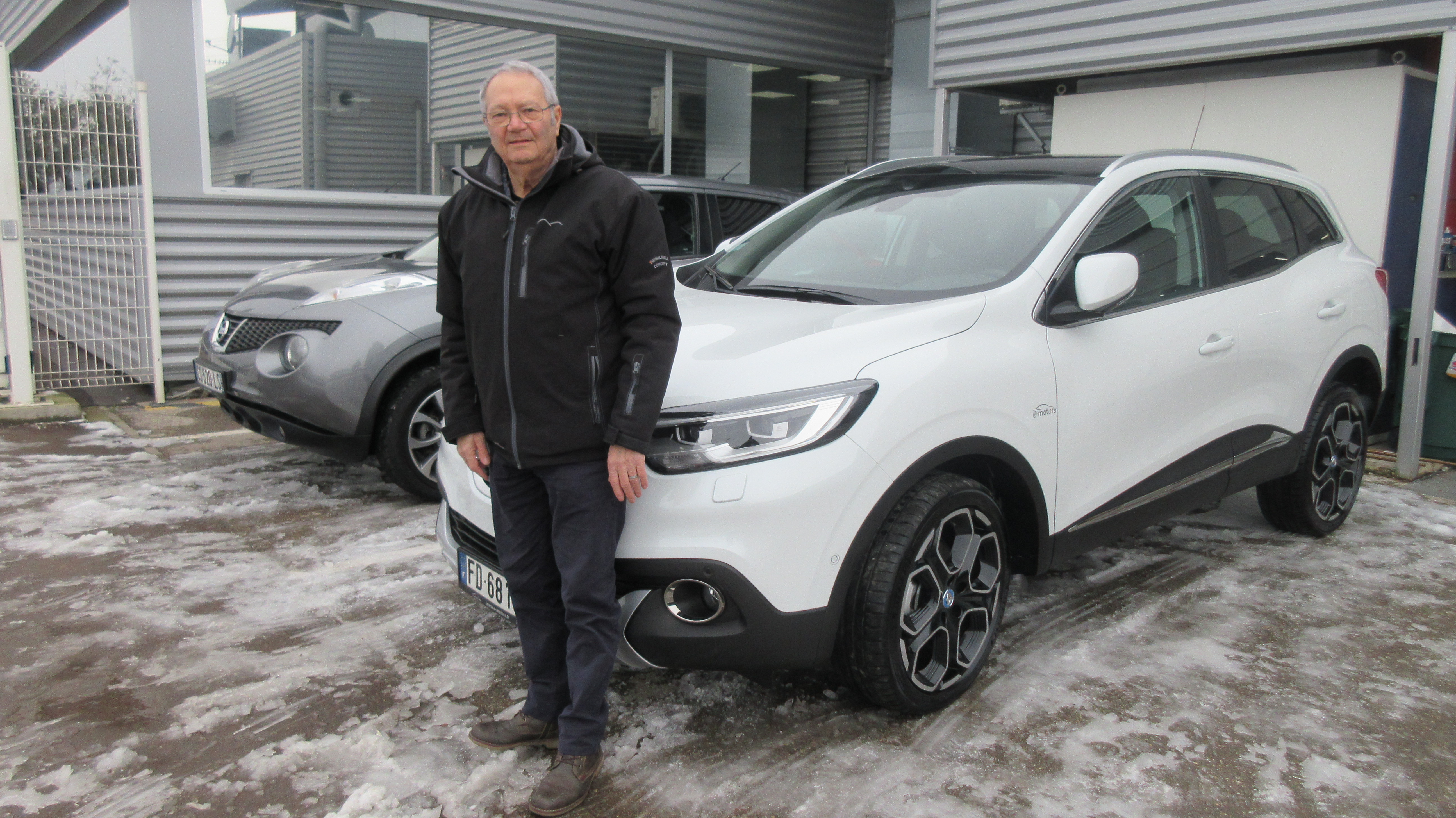 Avis-mandataire-auto-Emotors-Renault-Kadjar-Intens-dci-130-4x4-plus-bose-toit-vitr-cuir.