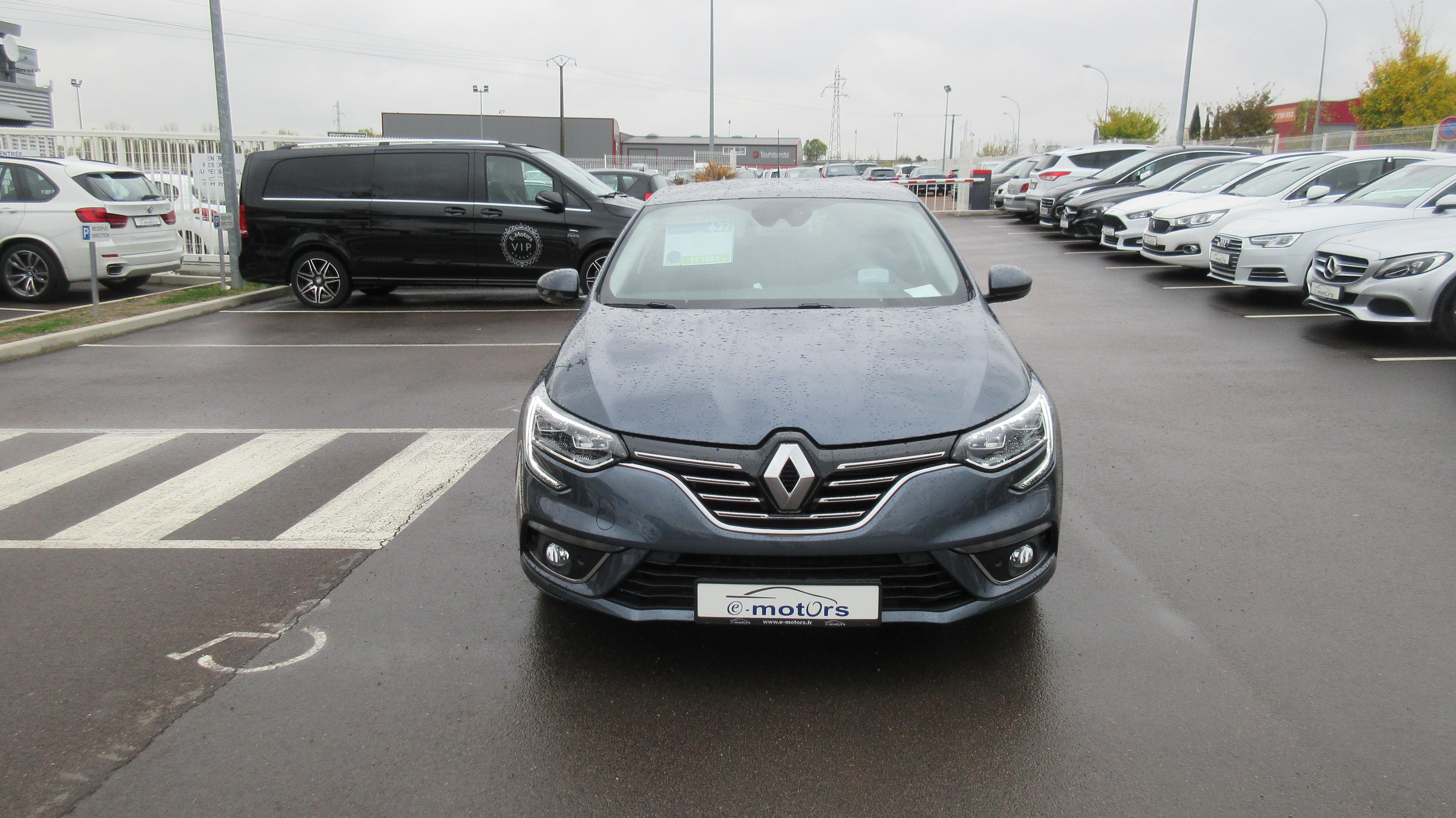 Avis-mandataire-auto-Emotors-Renault-Megane-iv-berline-M-gane-iv-berline-limited-tce-130.