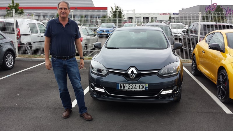 Avis-mandataire-auto-Emotors--Renault-megane-iii-bose-dci-130-energy-.