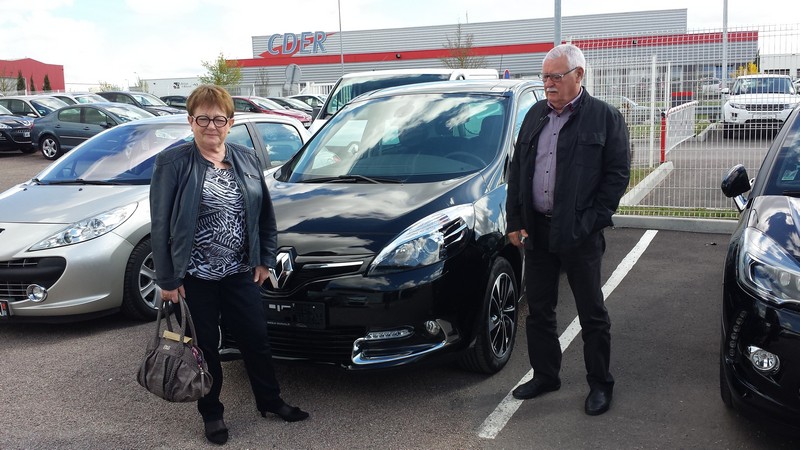 Avis-mandataire-auto-Emotors--Renault-scenic-iii-bose-dci-110-edc-plus-toit-vitr-.