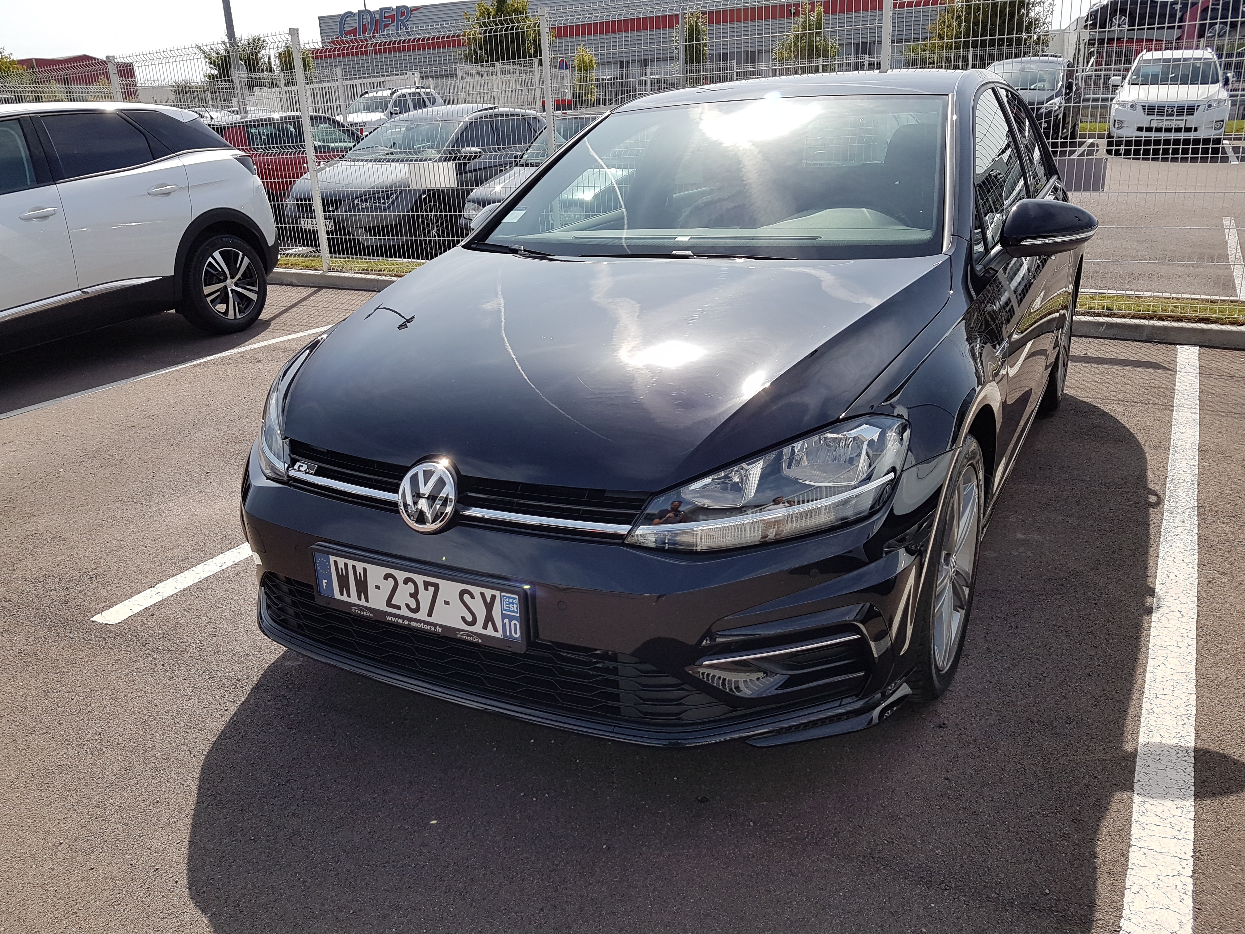 Avis-mandataire-auto-Emotors-Volkswagen-Golf-Confortline-r-line-tdi-150-dsg7.
