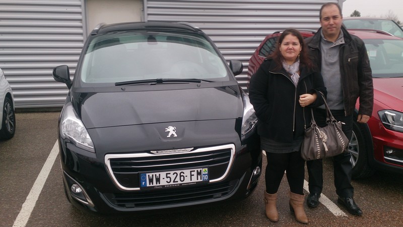 Avis-mandataire-auto-Emotors--Peugeot-5008-allure-bluehdi-120-plus-7places-.