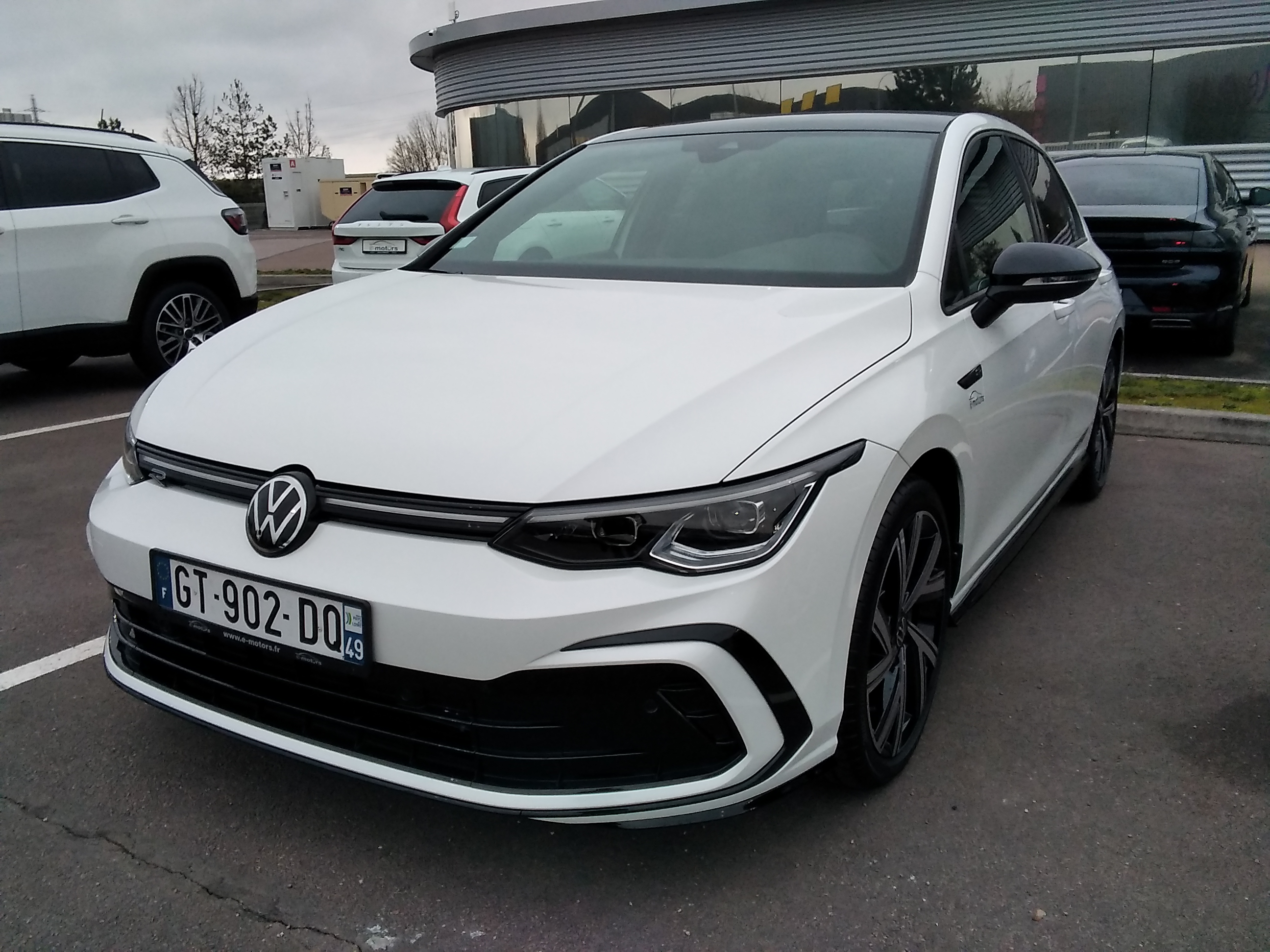 Avis-mandataire-auto-Emotors-Volkswagen-Golf-Tdi-150-dsg7-r-line-plus-toit-plus-ja18.