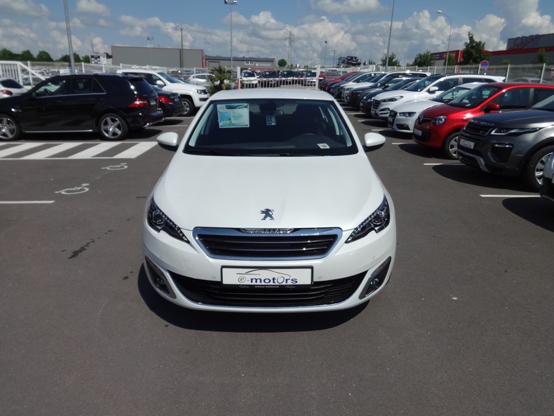 Avis-mandataire-auto-Emotors-Peugeot-308-Allure-bluehdi-120-plus-cam-ra-de-recul.