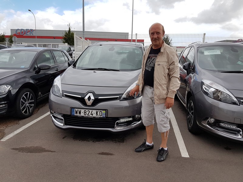 Avis-mandataire-auto-Emotors-Renault-Scenic-Iii-bose-dci-130-energy-plus-toit-vitr-visio.
