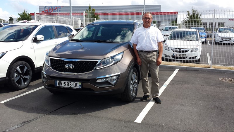 Avis-mandataire-auto-Emotors--Kia-sportage-active-crdi-115-4x2-plus-gps-plus-cuir-.