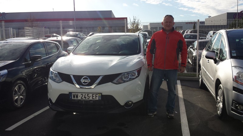 Avis-mandataire-auto-Emotors--Nissan-qashqai-connect-edition-dci-130-xtronic-4x2-plus-toit-vitr-.